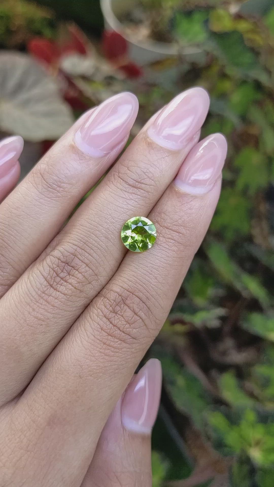 1.75 Ct. Yellowish Green Peridot from Pakistan Size Video