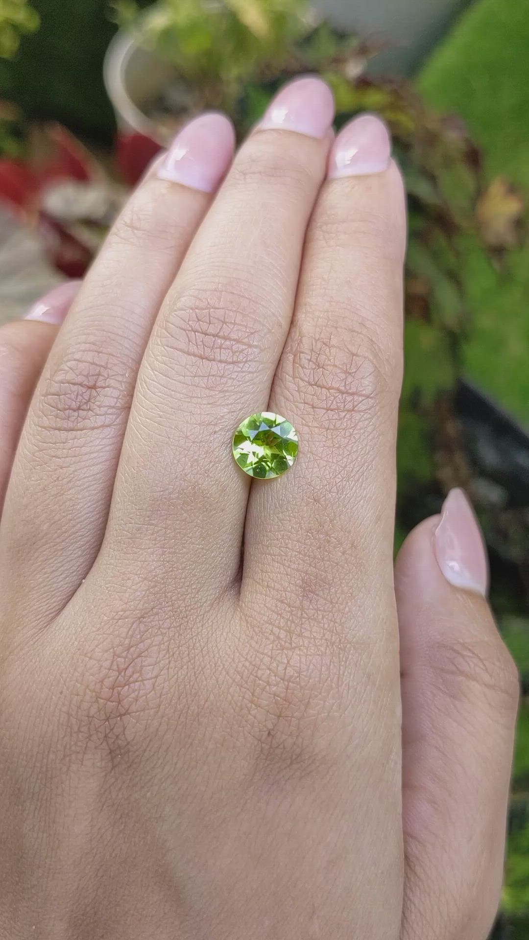 1.75 Ct. Yellowish Green Peridot from Pakistan Size Video