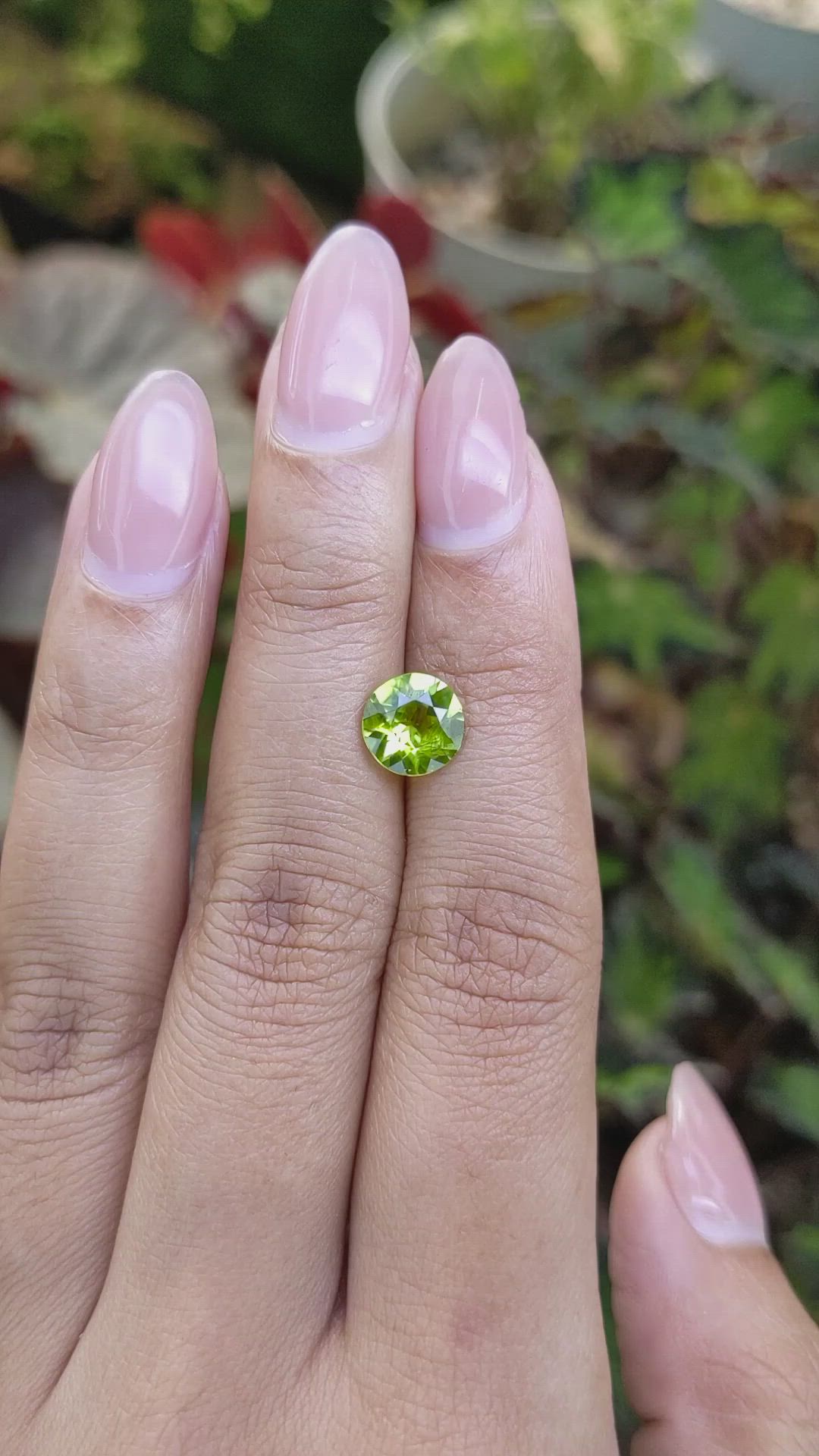 1.78 Ct. Yellowish Green Peridot from Pakistan Size Video