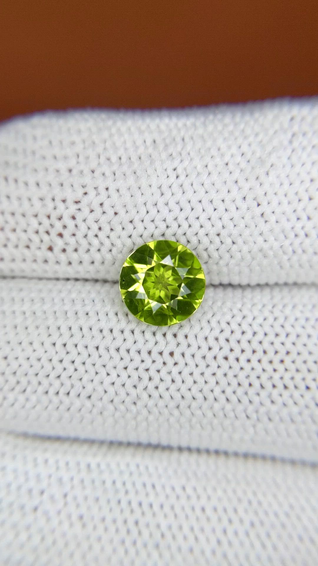 1.78 Ct. Yellowish Green Peridot from Pakistan Size Video