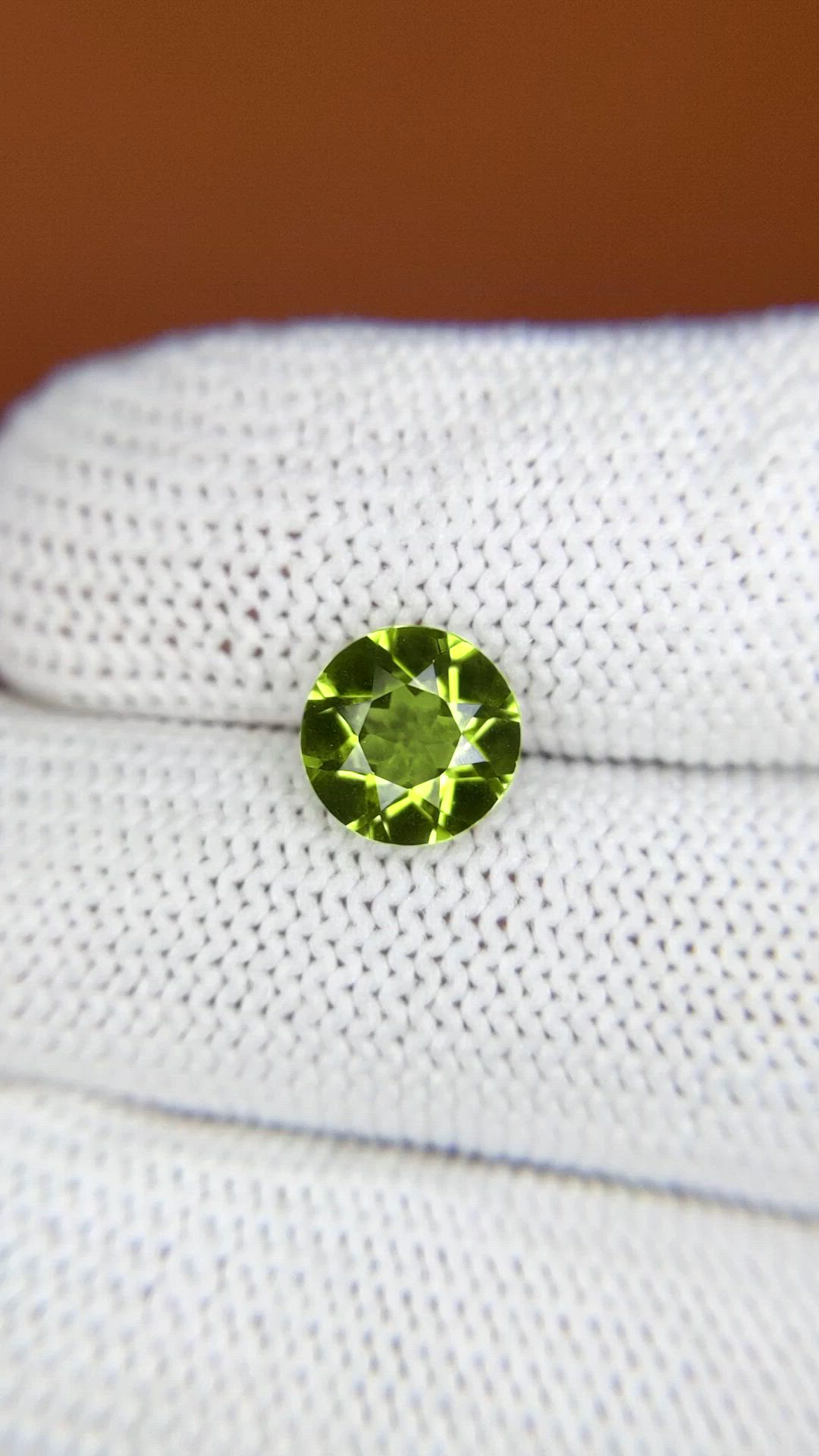 1.89 Ct. Yellowish Green Peridot from Pakistan Size Video