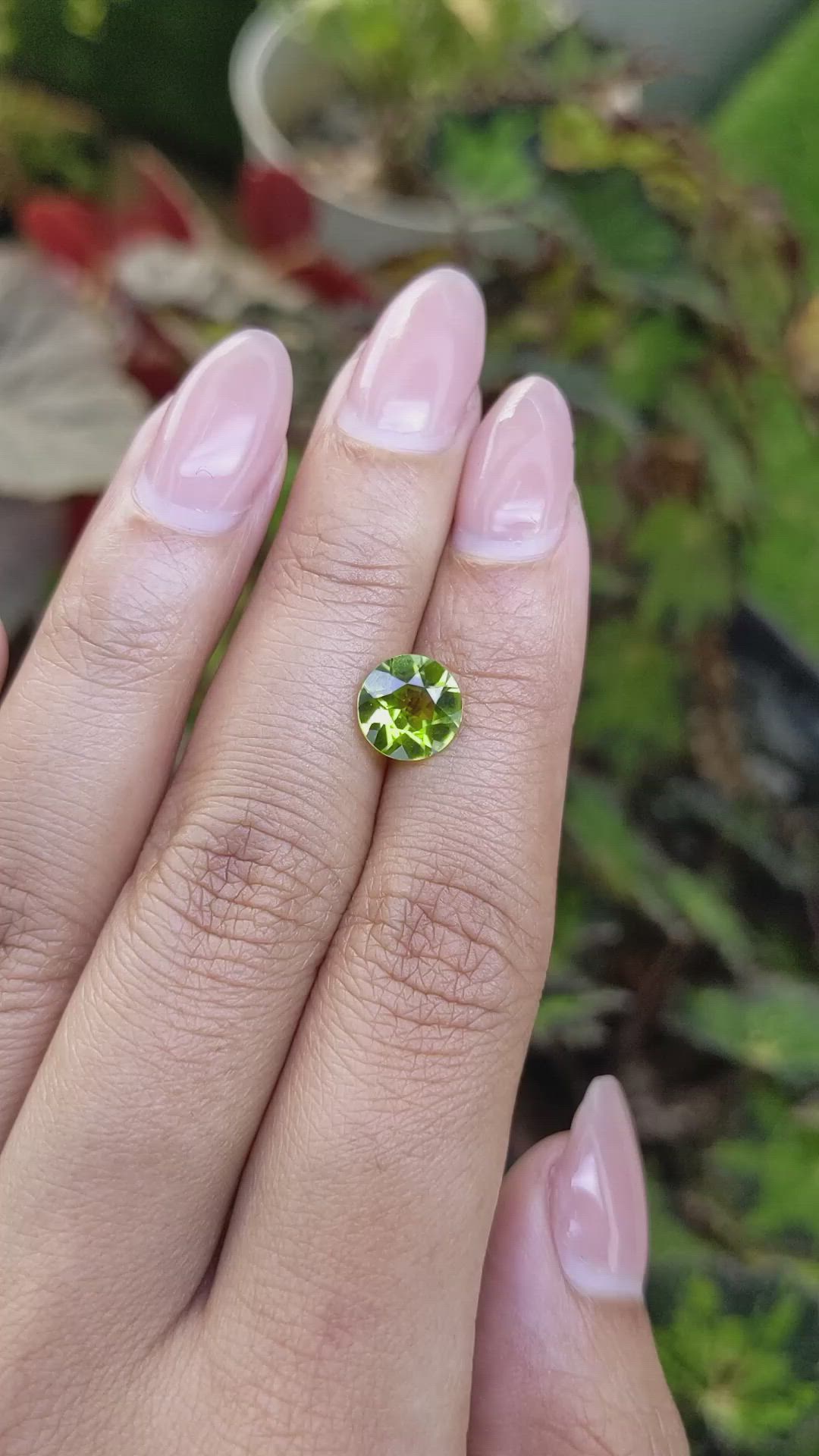 1.89 Ct. Yellowish Green Peridot from Pakistan Size Video