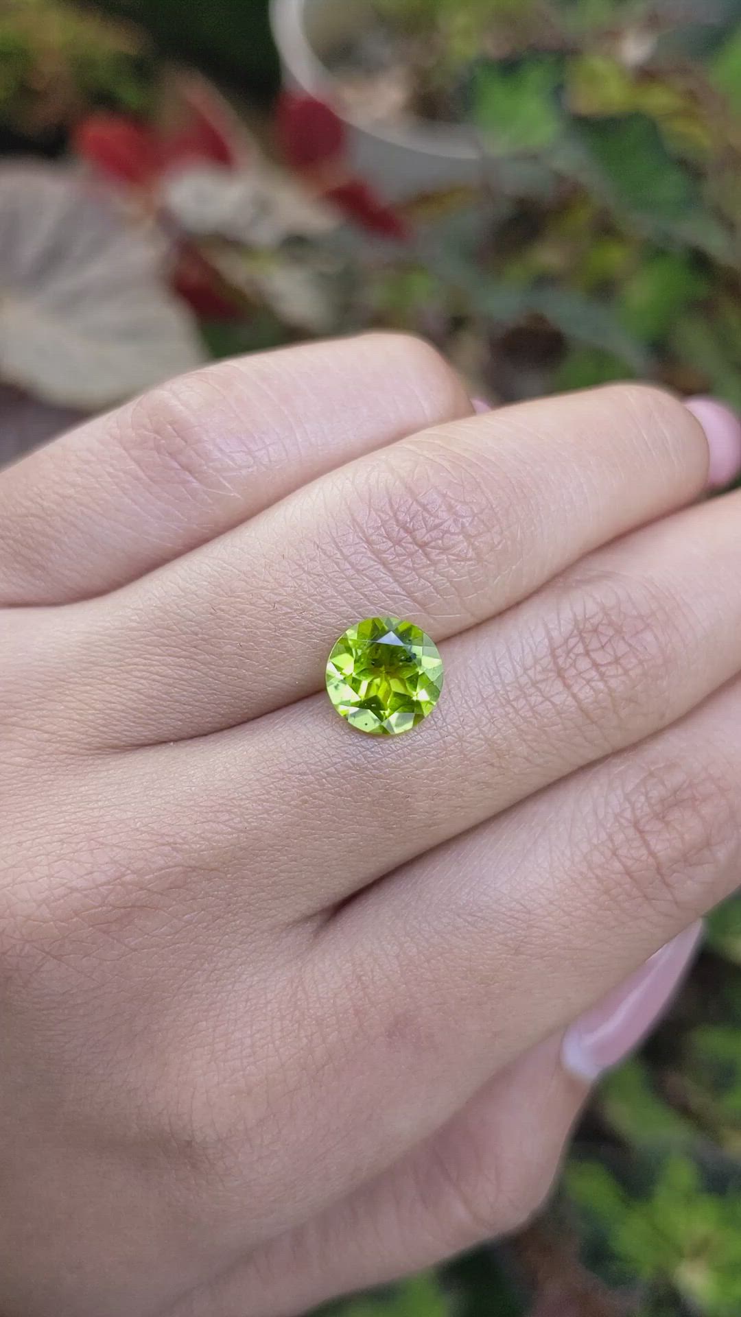 2.68 Ct. Yellowish Green Peridot from Pakistan Size Video