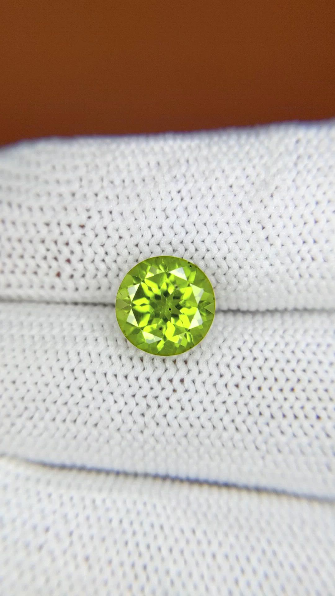 2.95 Ct. Yellowish Green Peridot from Pakistan Size Video