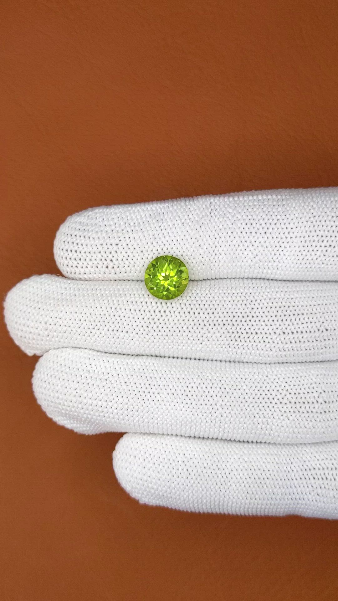 2.95 Ct. Yellowish Green Peridot from Pakistan Size Video