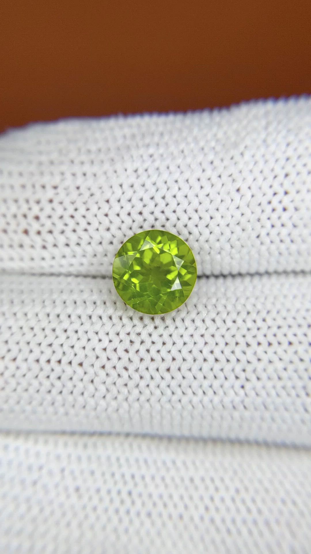 2.34 Ct. Yellowish Green Peridot from Pakistan Size Video