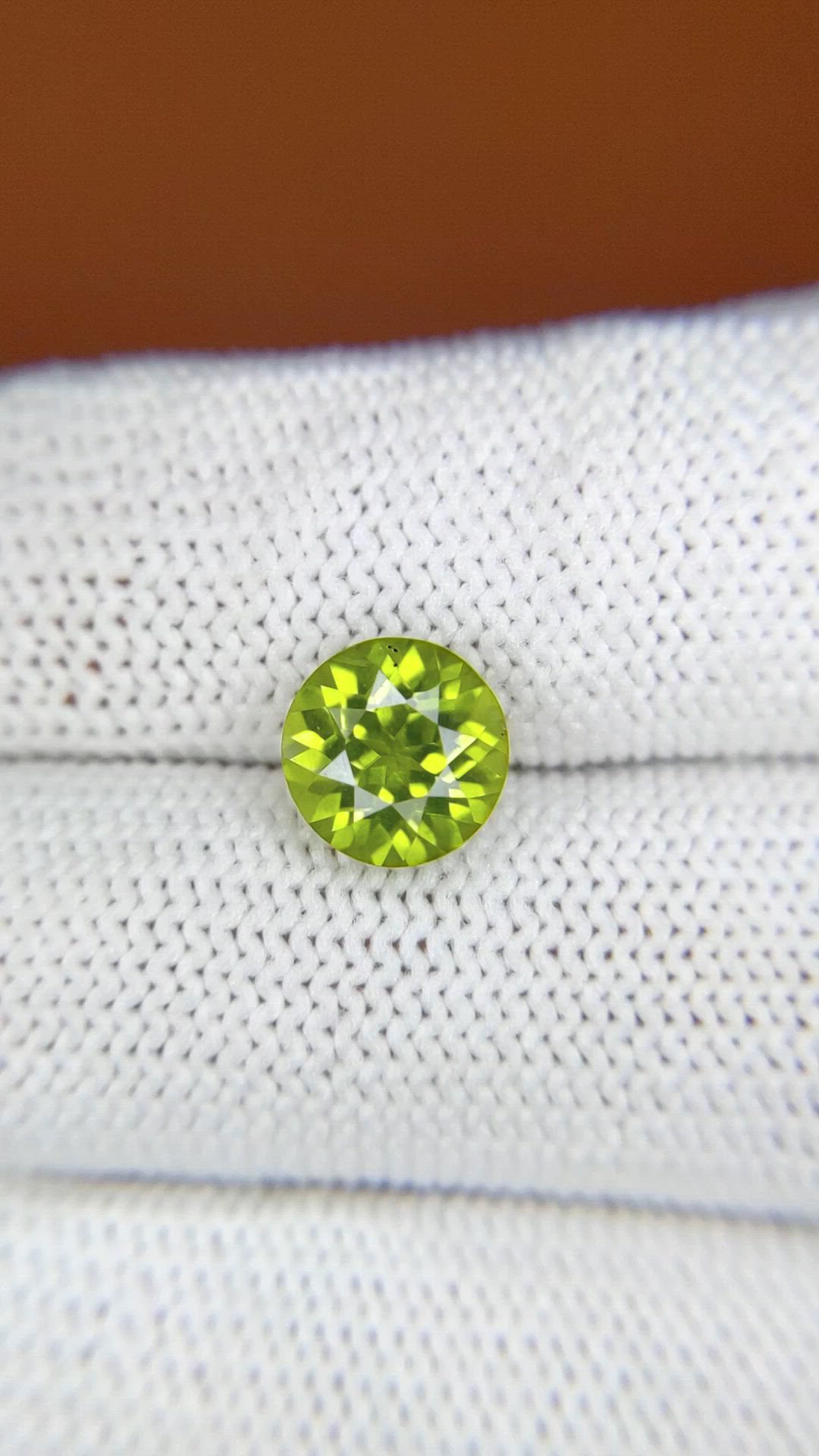2.62 Ct. Yellowish Green Peridot from Pakistan Size Video