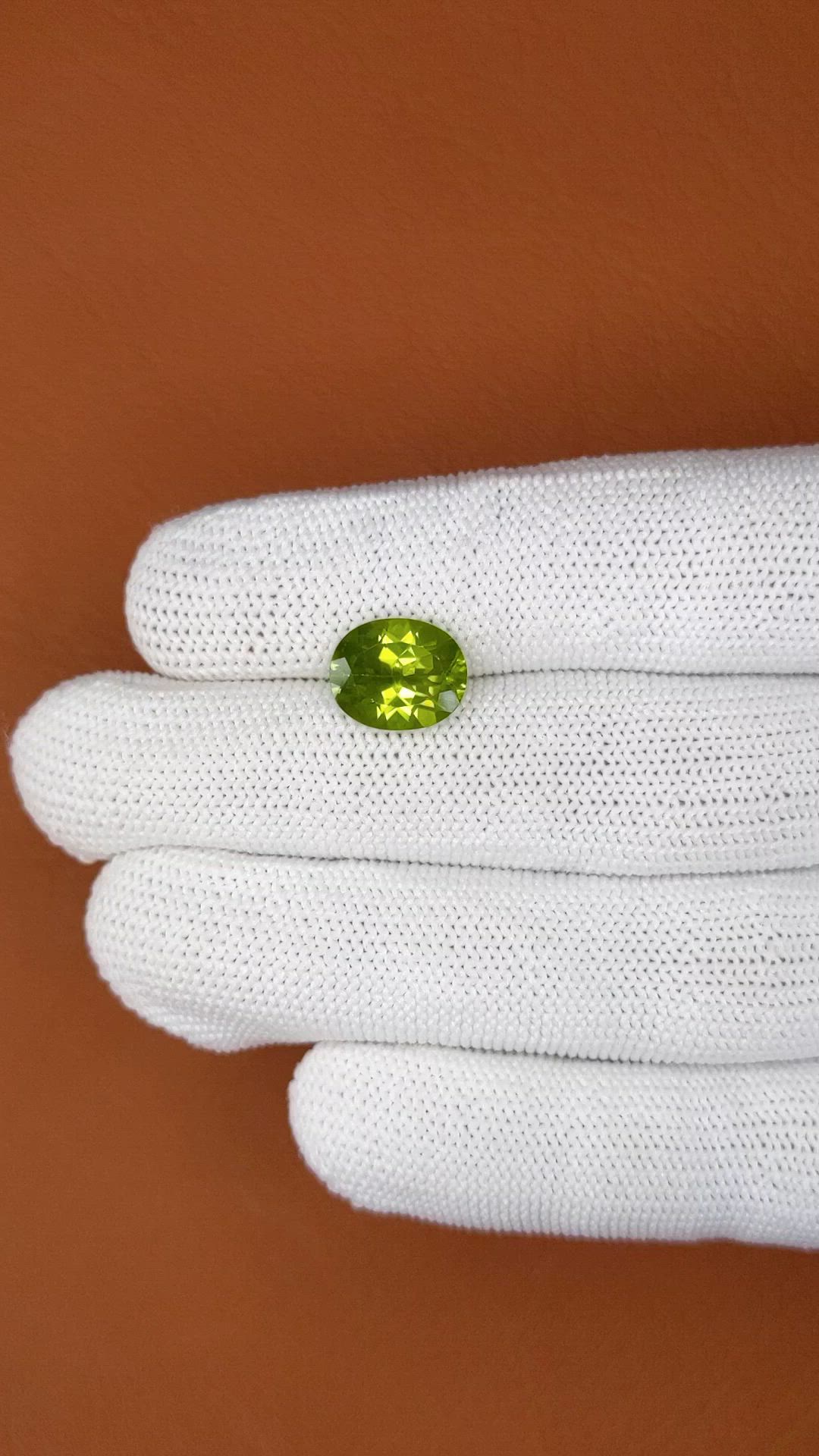 4.03 Ct. Yellowish Green Peridot from Pakistan Size Video