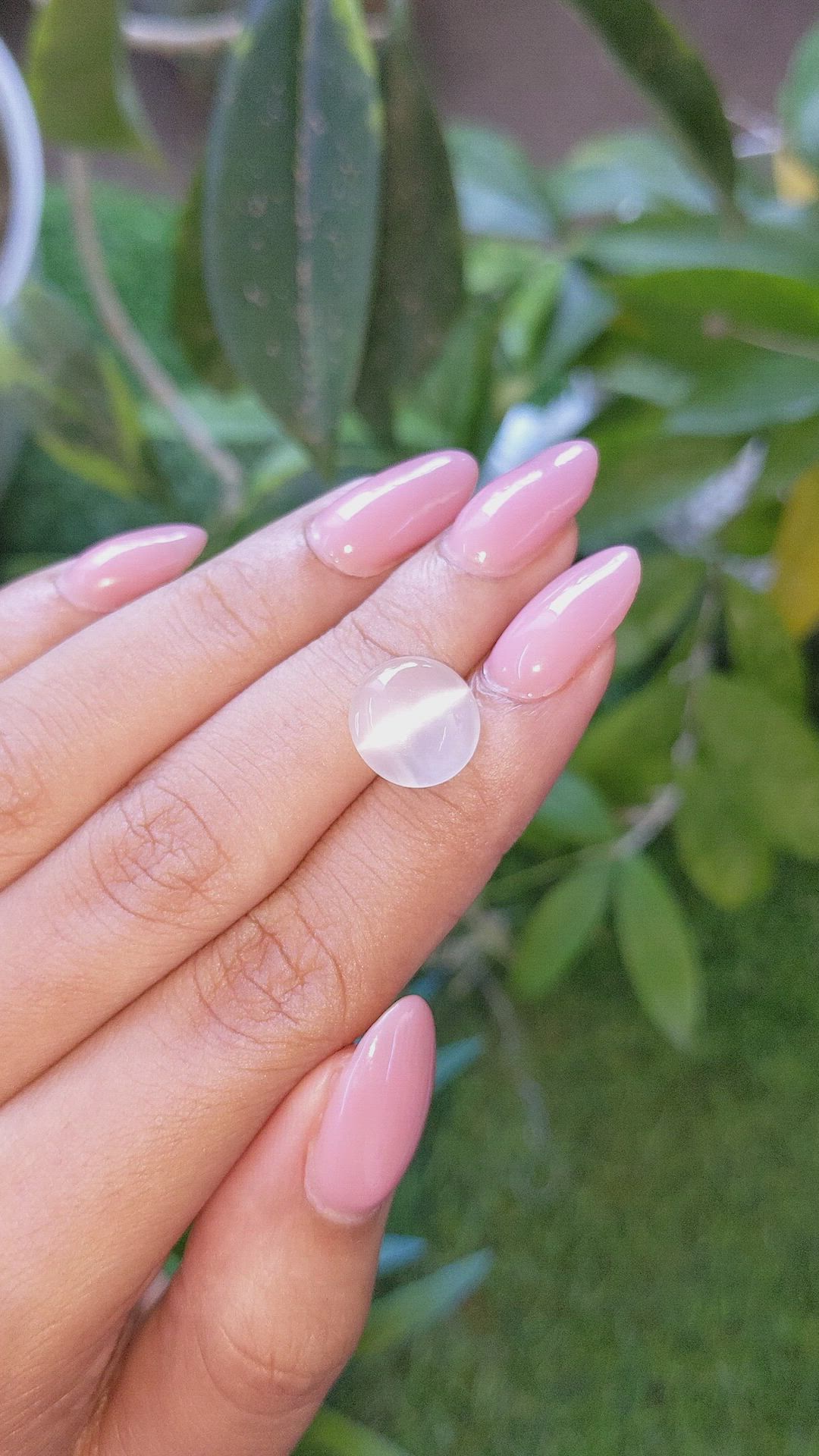 4.50 Ct. White Cabochon Moonstone from Ceylon (Sri Lanka) Size Video