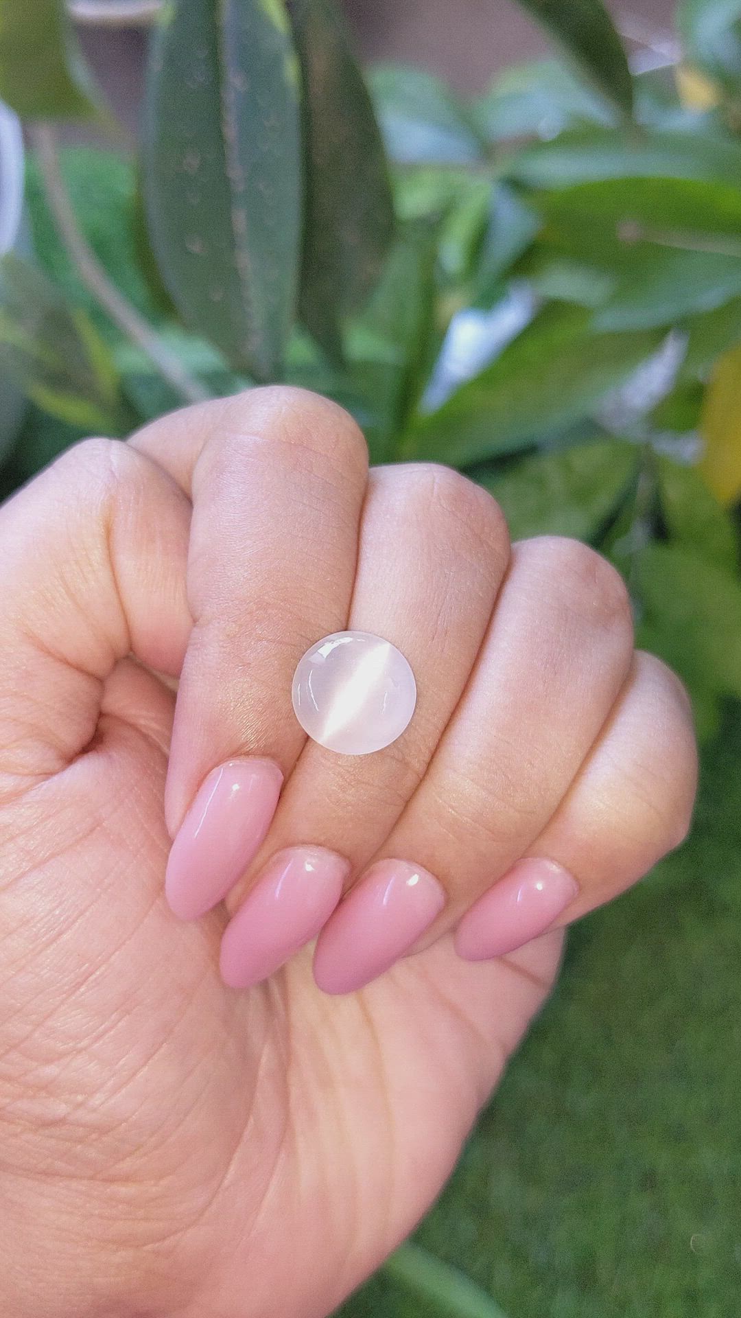 4.50 Ct. White Cabochon Moonstone from Ceylon (Sri Lanka) Size Video