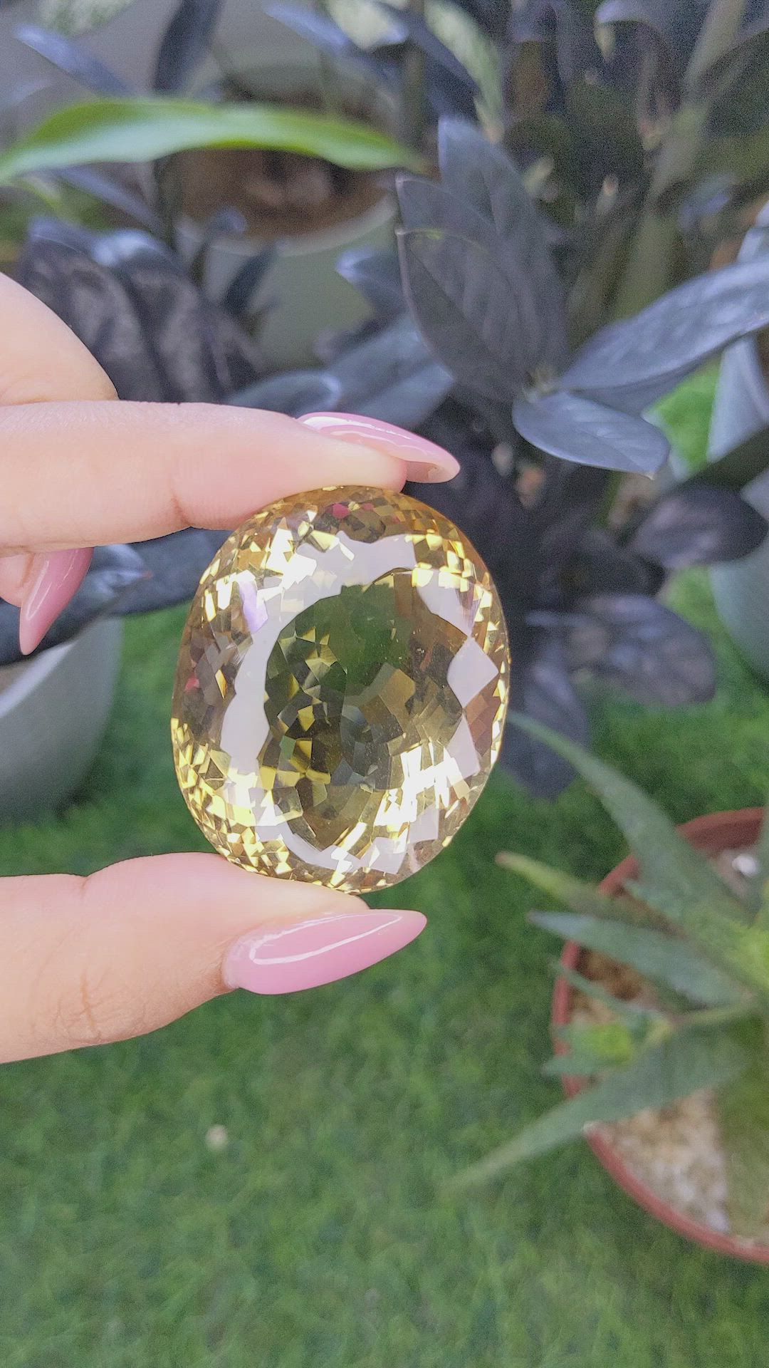 201.37 Ct. Yellow Citrine from Ceylon (Sri Lanka) Size Video