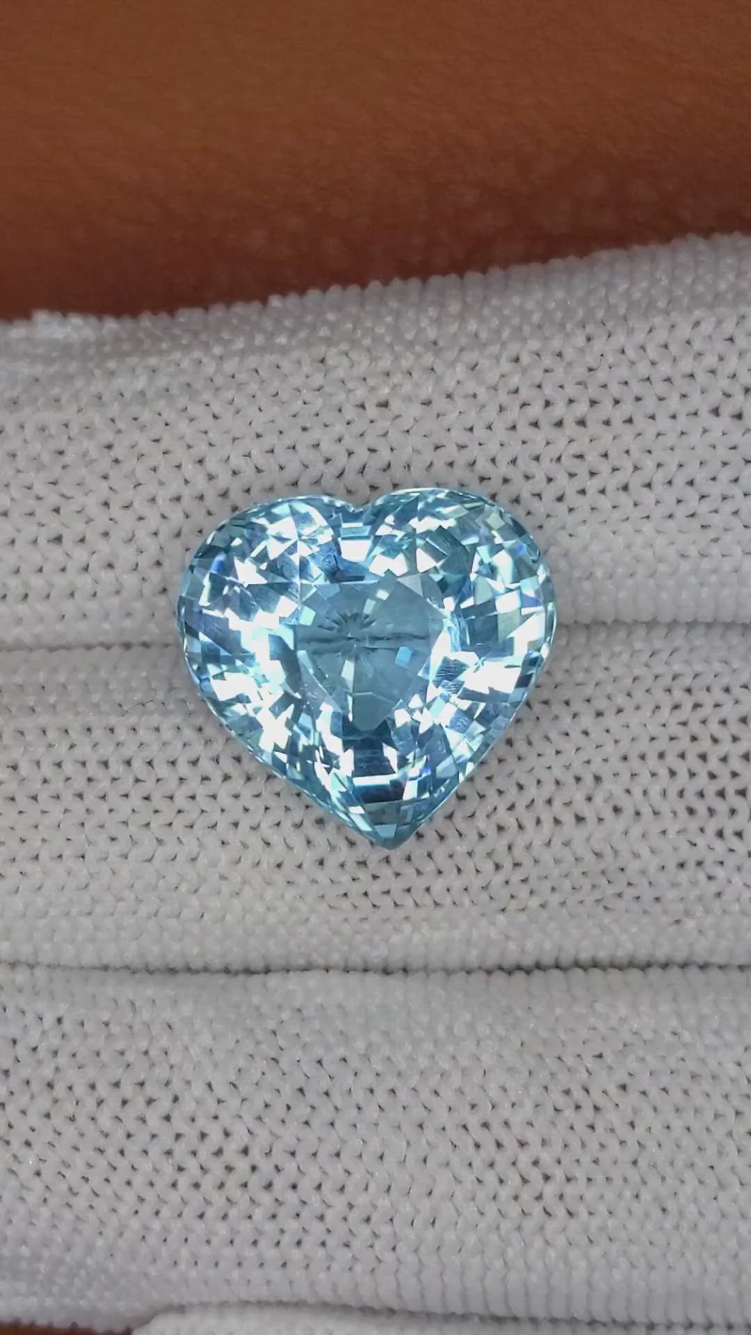 14.28 Ct. Blue Aquamarine from Brazil Size Video