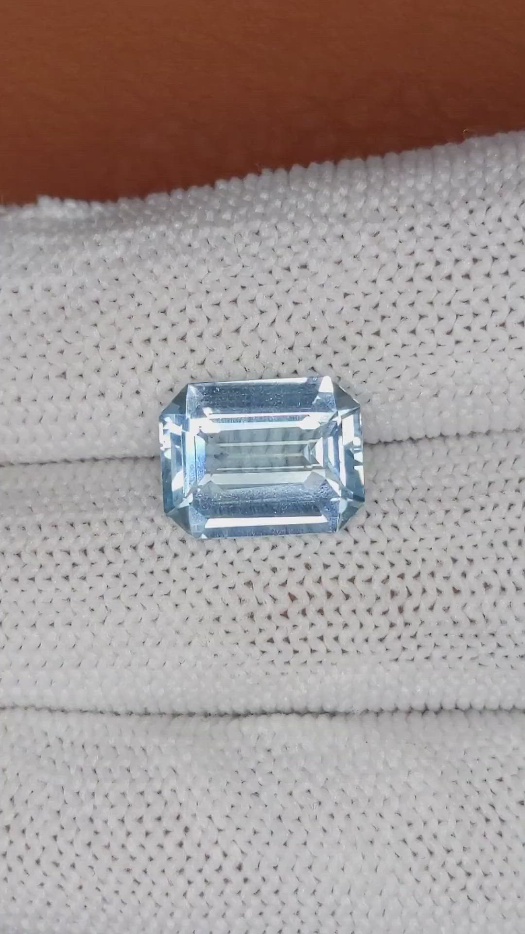 4.00 Ct. Blue Aquamarine from Brazil Size Video