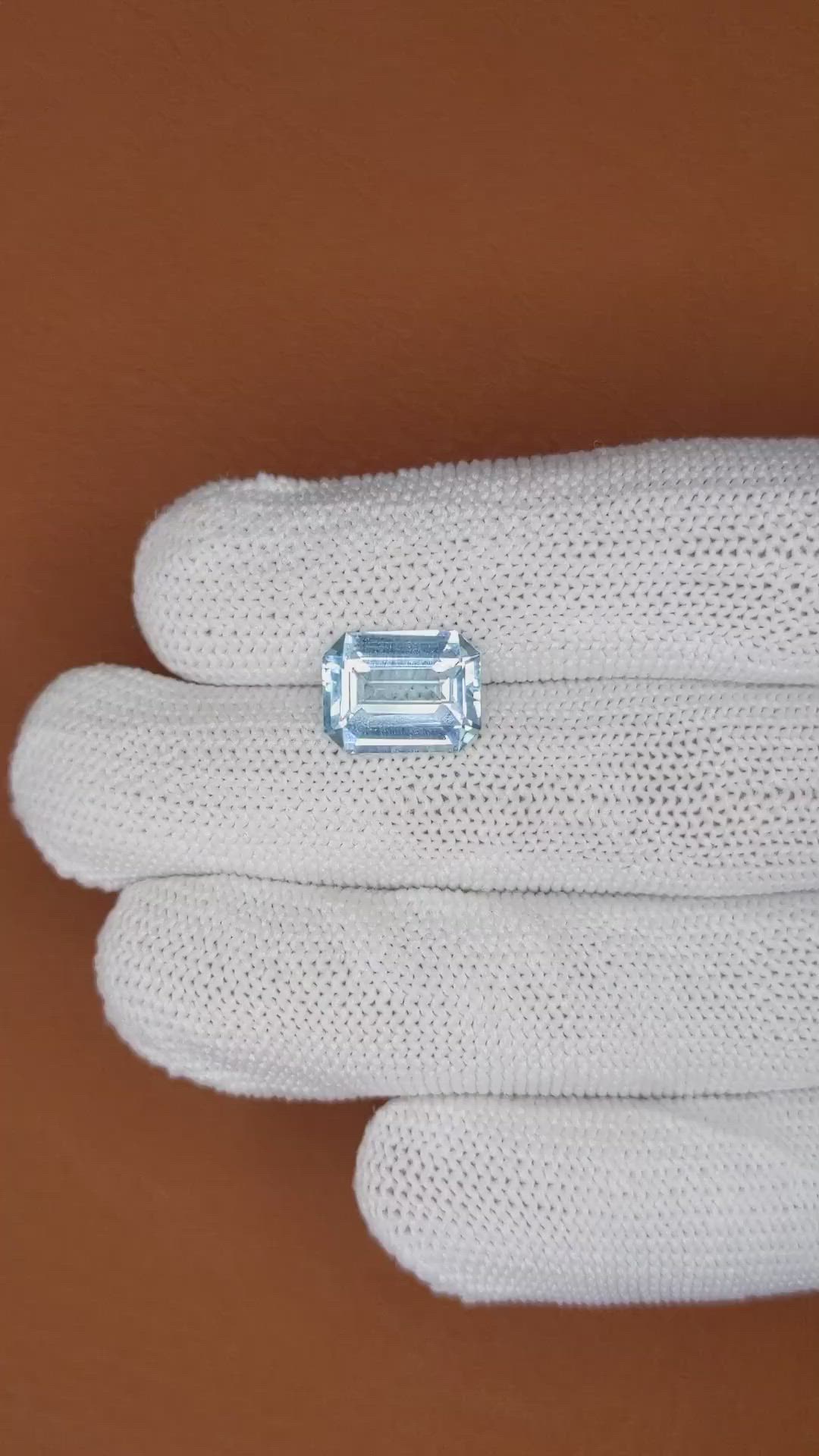 4.00 Ct. Blue Aquamarine from Brazil Size Video