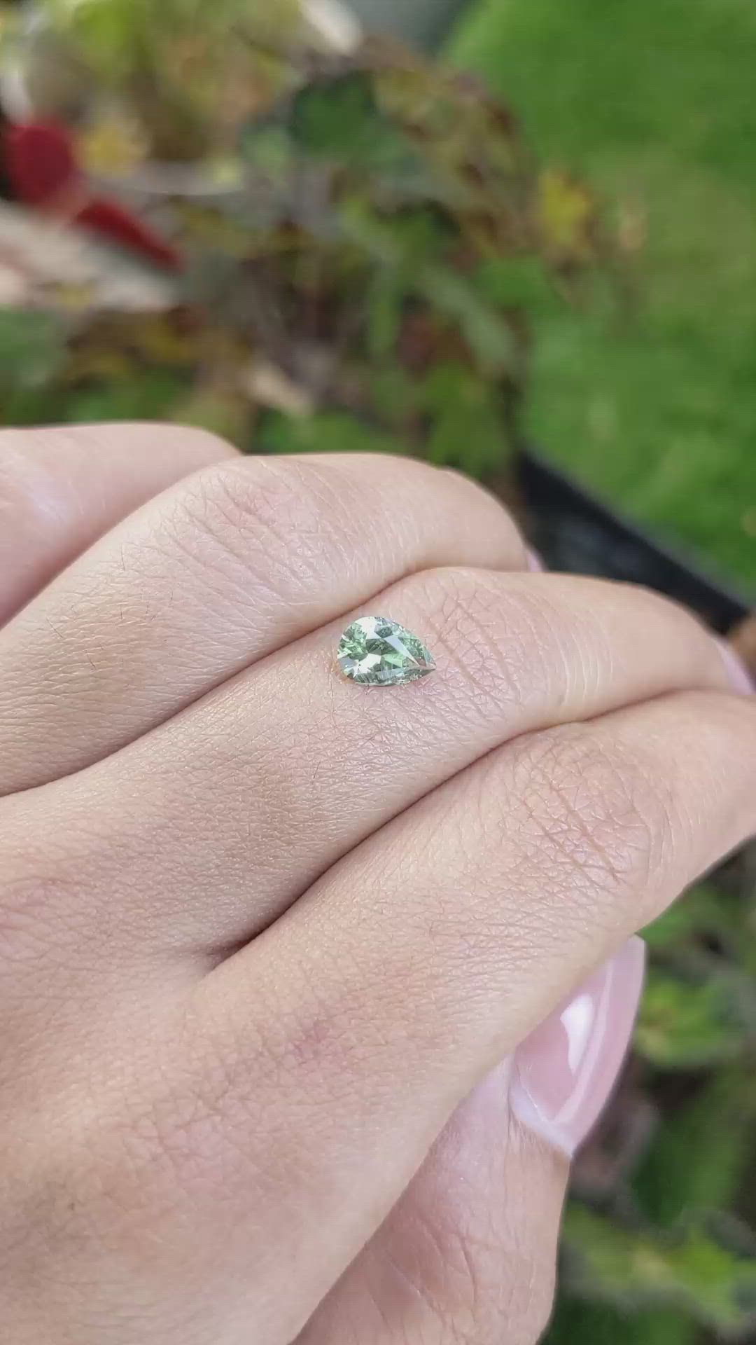 0.75 Ct. Alexandrite from Ceylon (Sri Lanka) Size Video