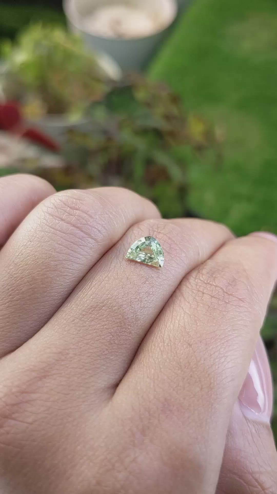 0.96 Ct. Alexandrite from Ceylon (Sri Lanka) Size Video