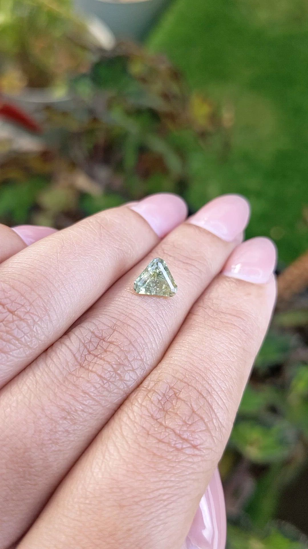 1.66 Ct. Alexandrite from Ceylon (Sri Lanka) Size Video