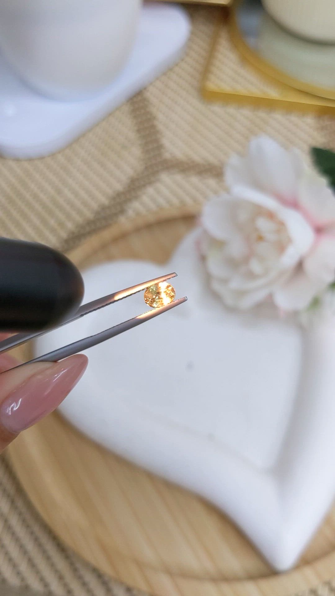 1.03 Ct. Alexandrite from Ceylon (Sri Lanka) Size Video