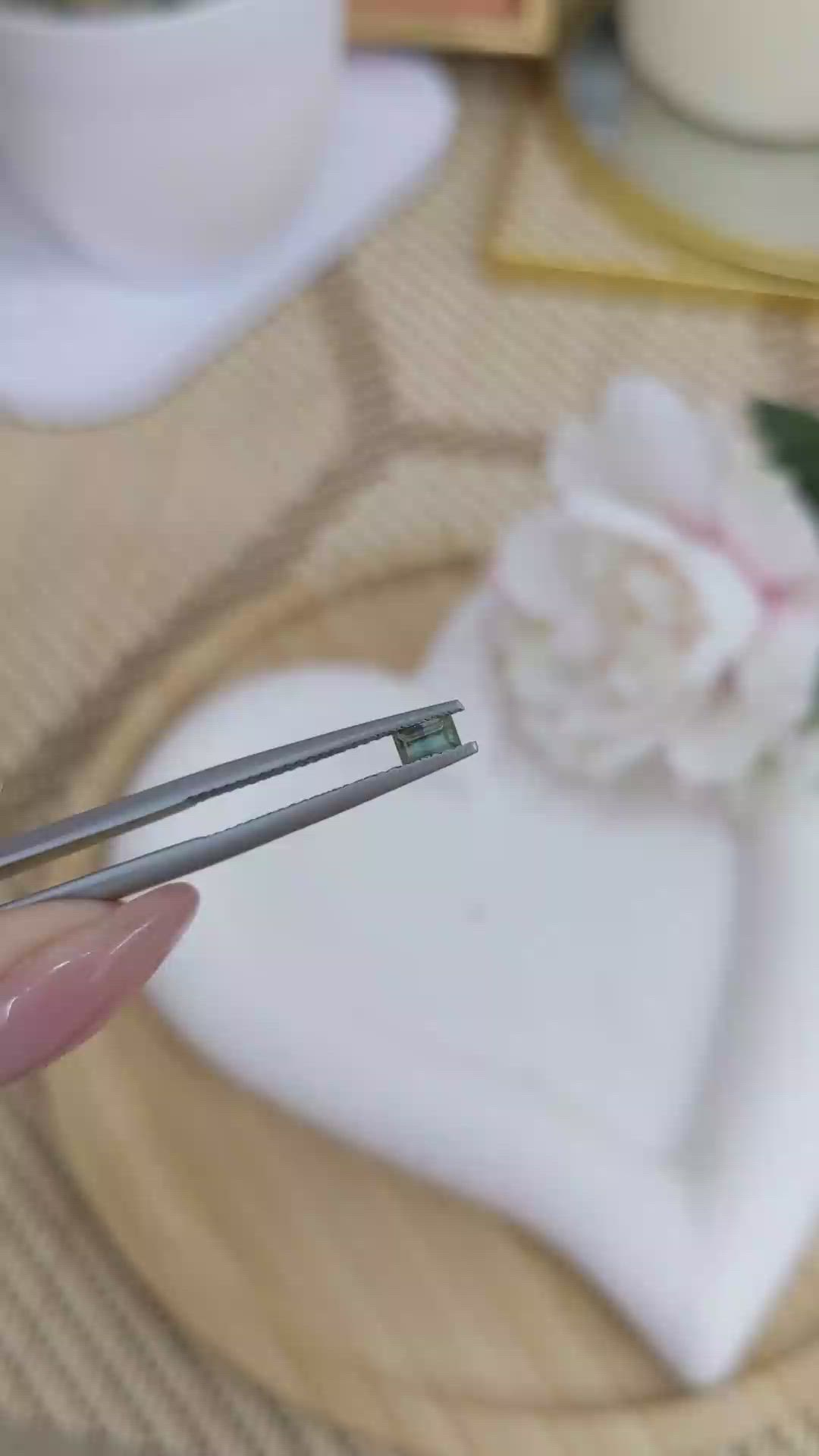 0.23 Ct. Alexandrite from Ceylon (Sri Lanka) Size Video