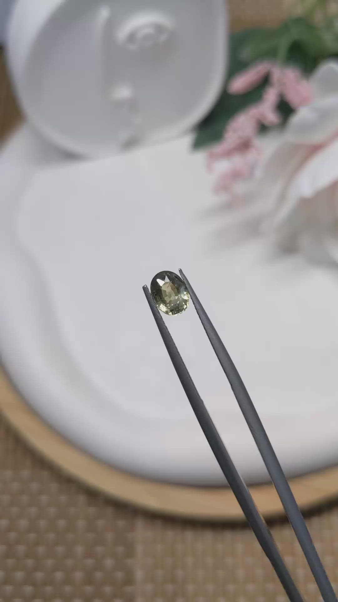1.09 Ct. Alexandrite from Ceylon (Sri Lanka) Size Video