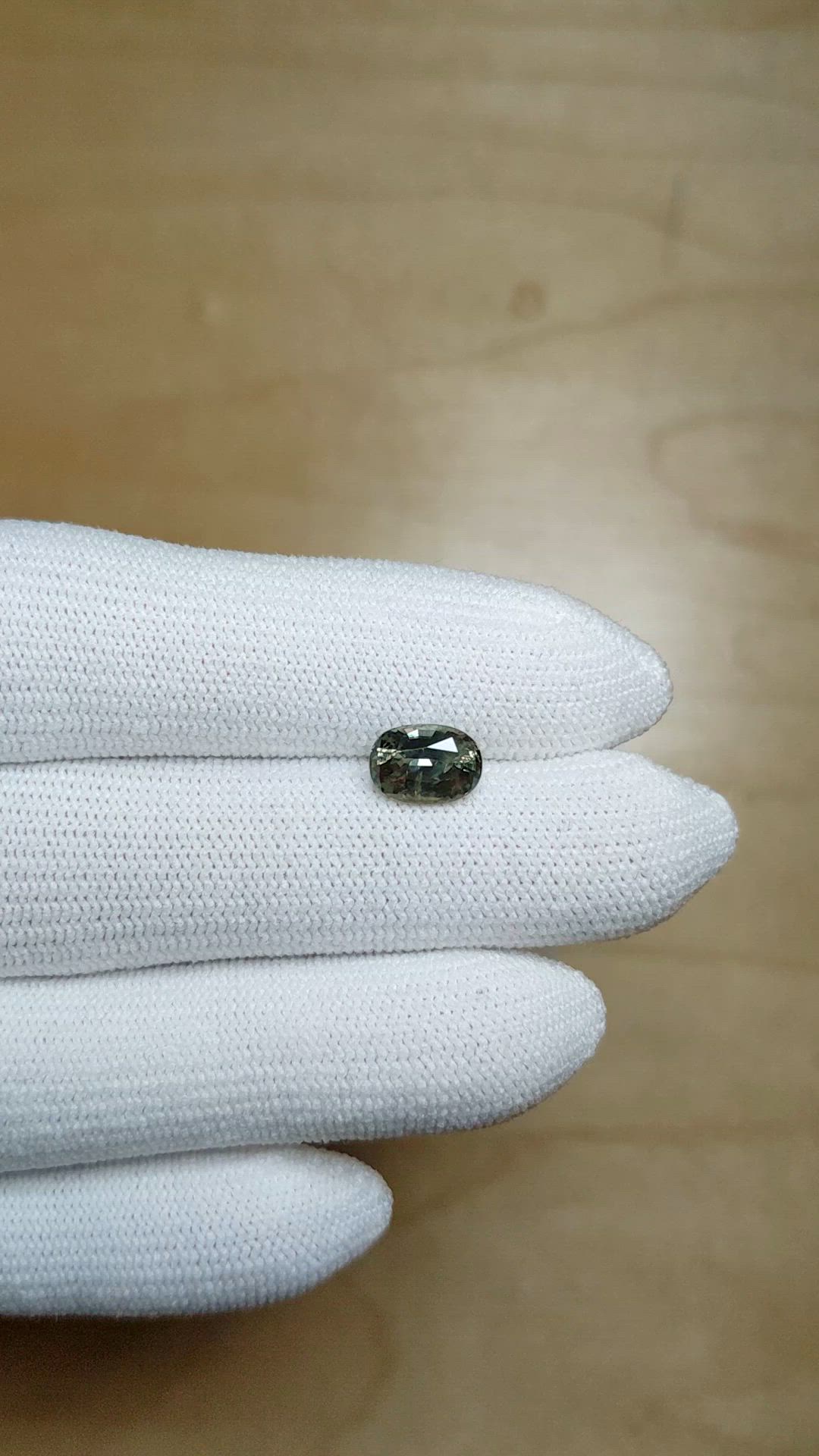 1.63 Ct. Alexandrite from Ceylon (Sri Lanka) Size Video