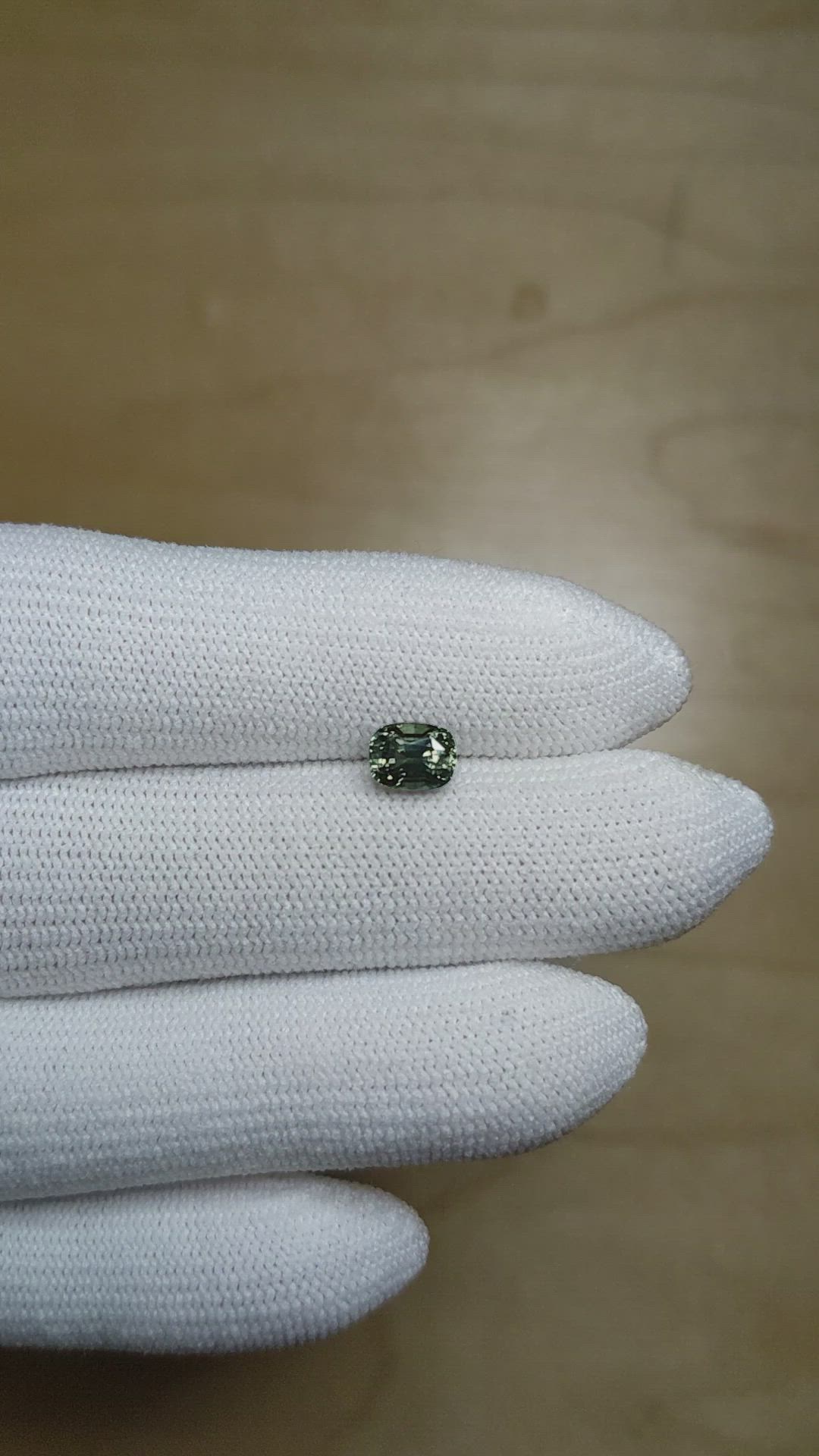 1.11 Ct. Alexandrite from Ceylon (Sri Lanka) Size Video