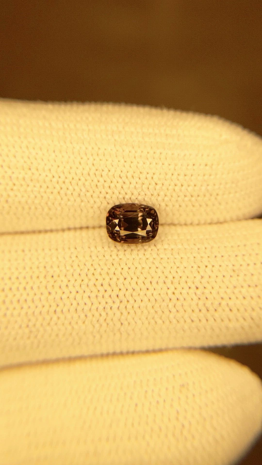 1.11 Ct. Alexandrite from Ceylon (Sri Lanka) Size Video