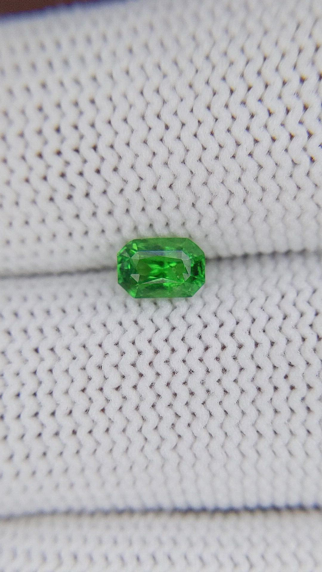 0.60 Ct. Tsavorite Garnet from Tanzania Size Video