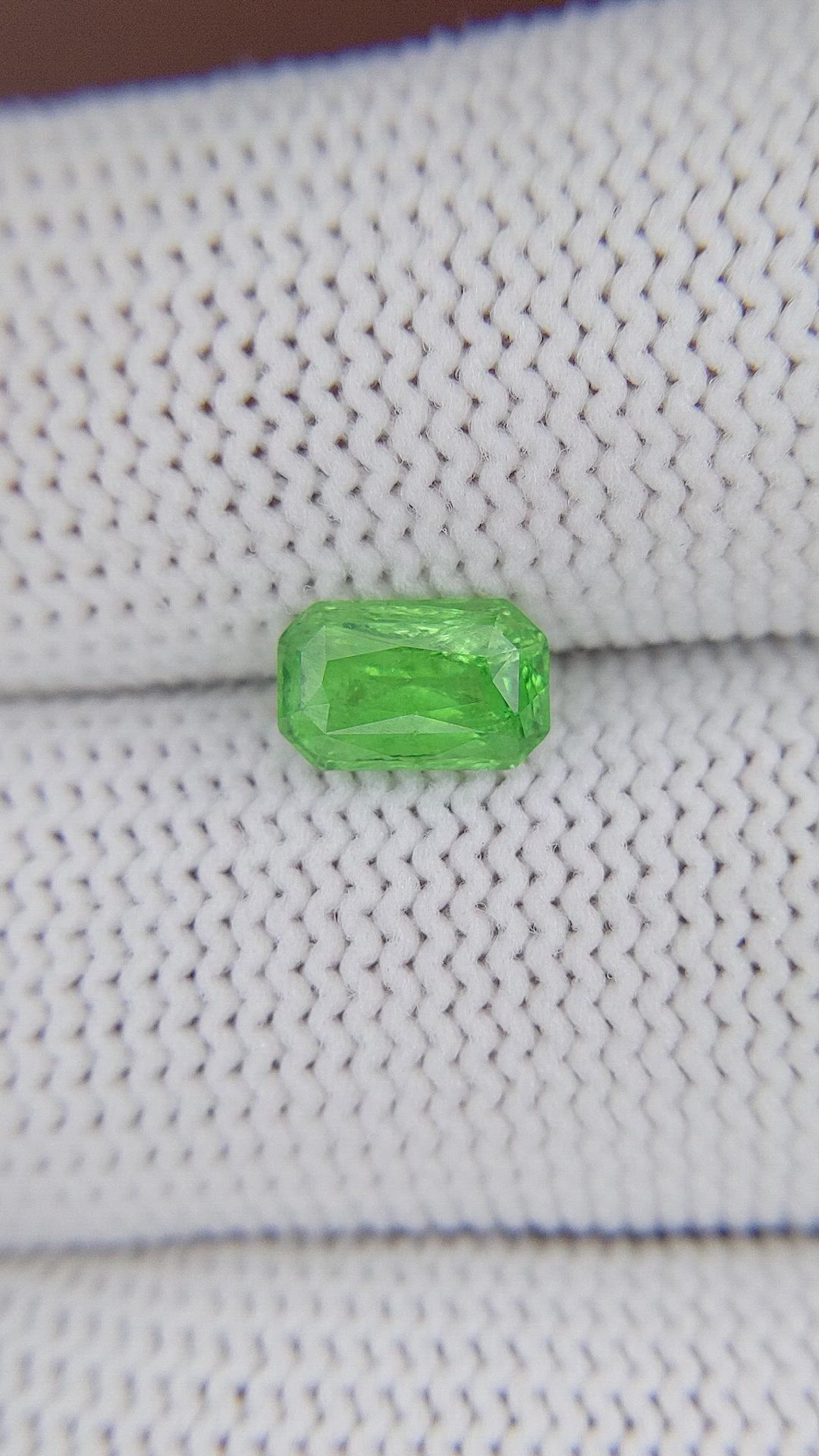 1.29 Ct. Tsavorite Garnet from Tanzania Size Video