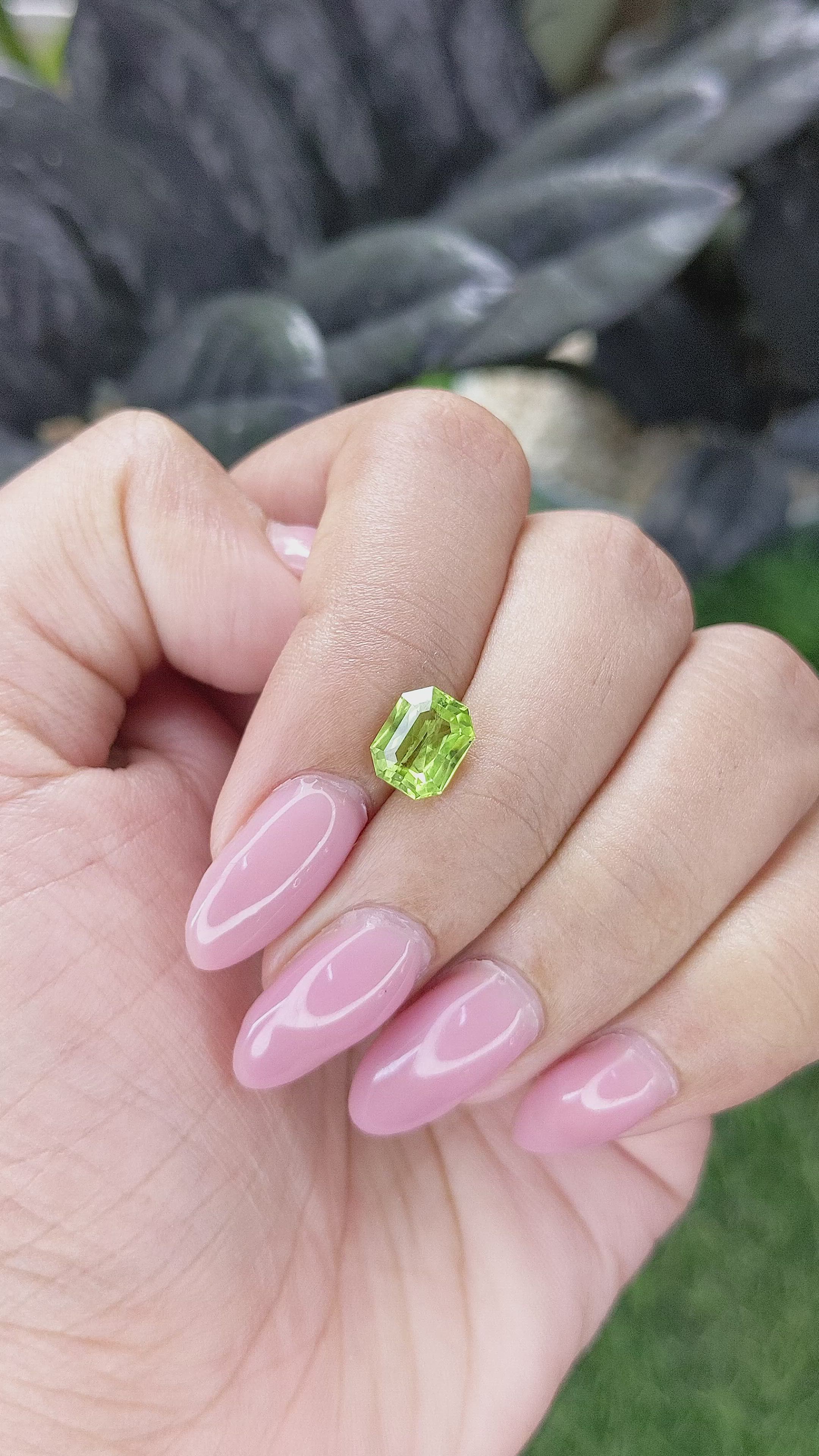 1.61 Ct. Green (Lime Green) Peridot from Pakistan Size Video