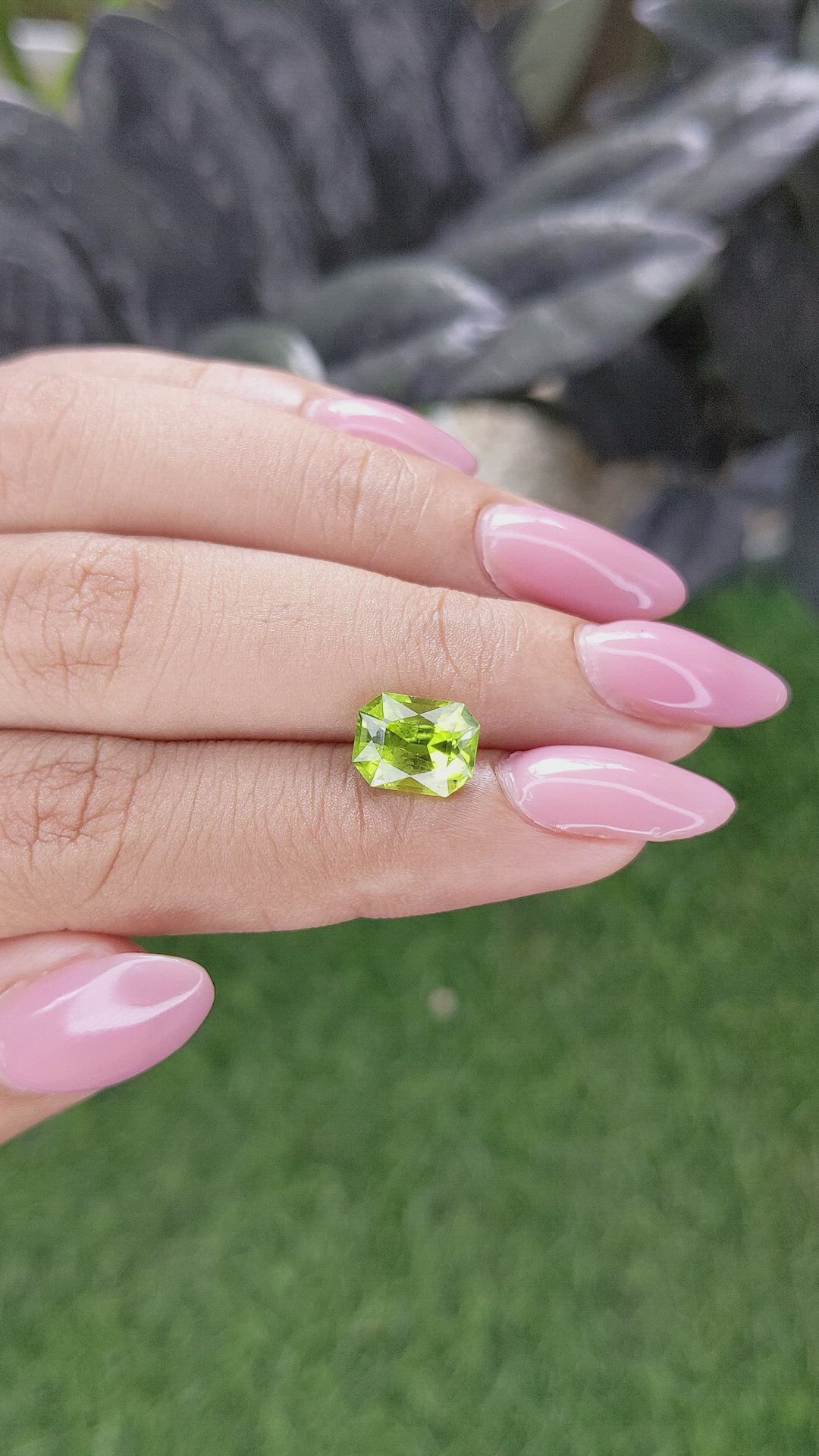 2.52 Ct. Yellowish Green Peridot from Pakistan Size Video