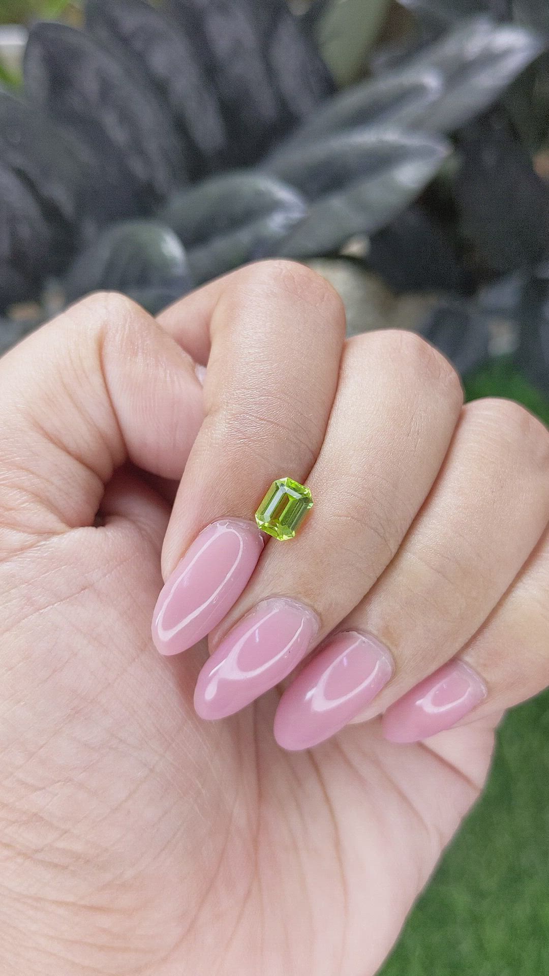0.94 Ct. Yellowish Green Peridot from Pakistan Size Video