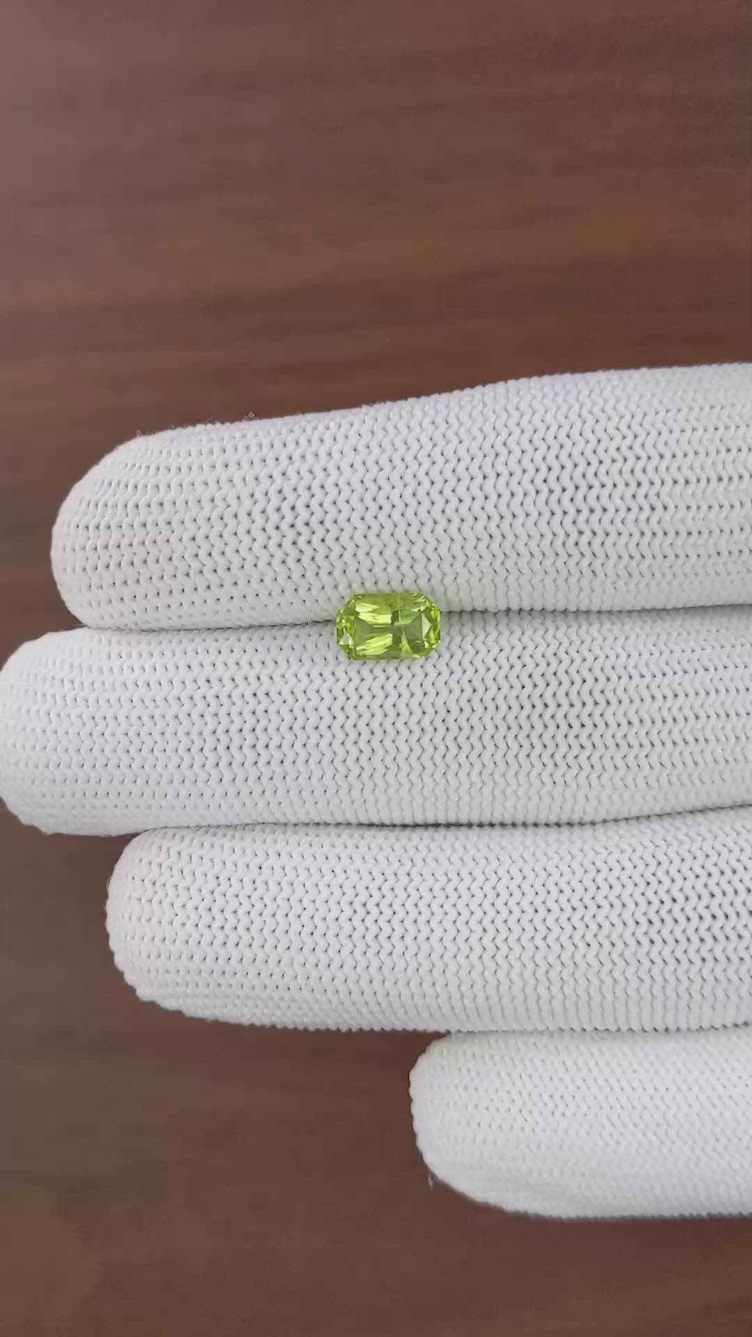 1.41 Ct. Yellowish Green Peridot from Pakistan Size Video
