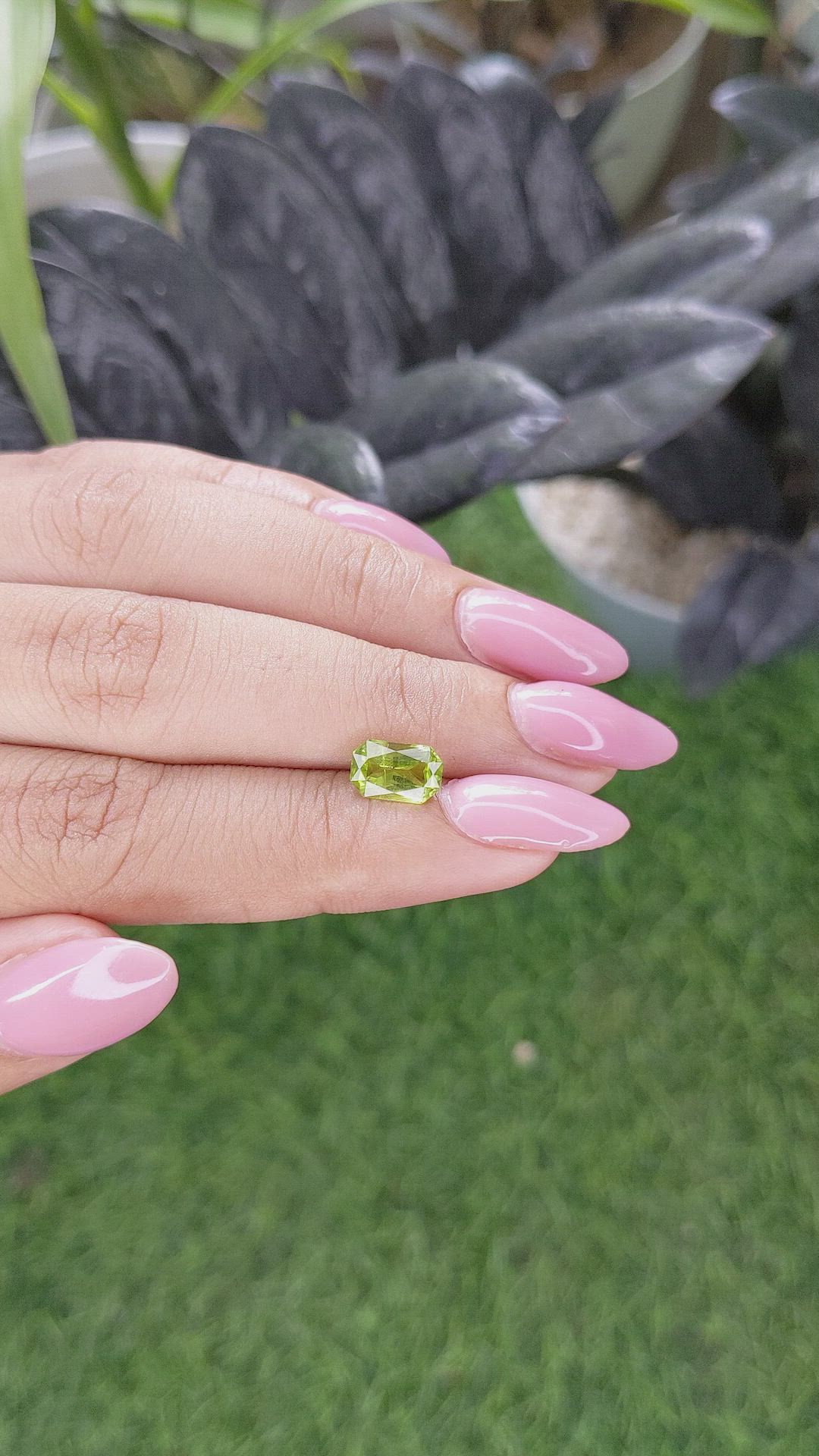 1.41 Ct. Yellowish Green Peridot from Pakistan Size Video