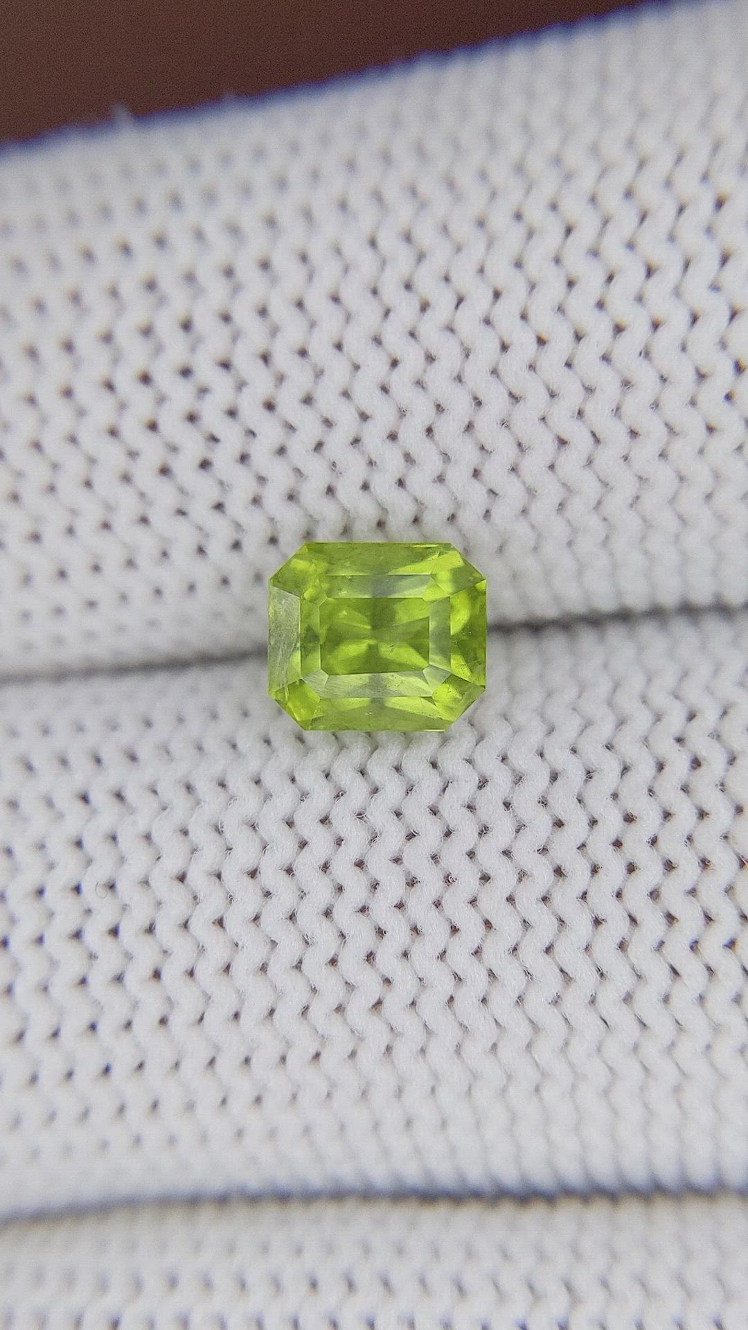 1.62 Ct. Yellowish Green Peridot from Pakistan Size Video