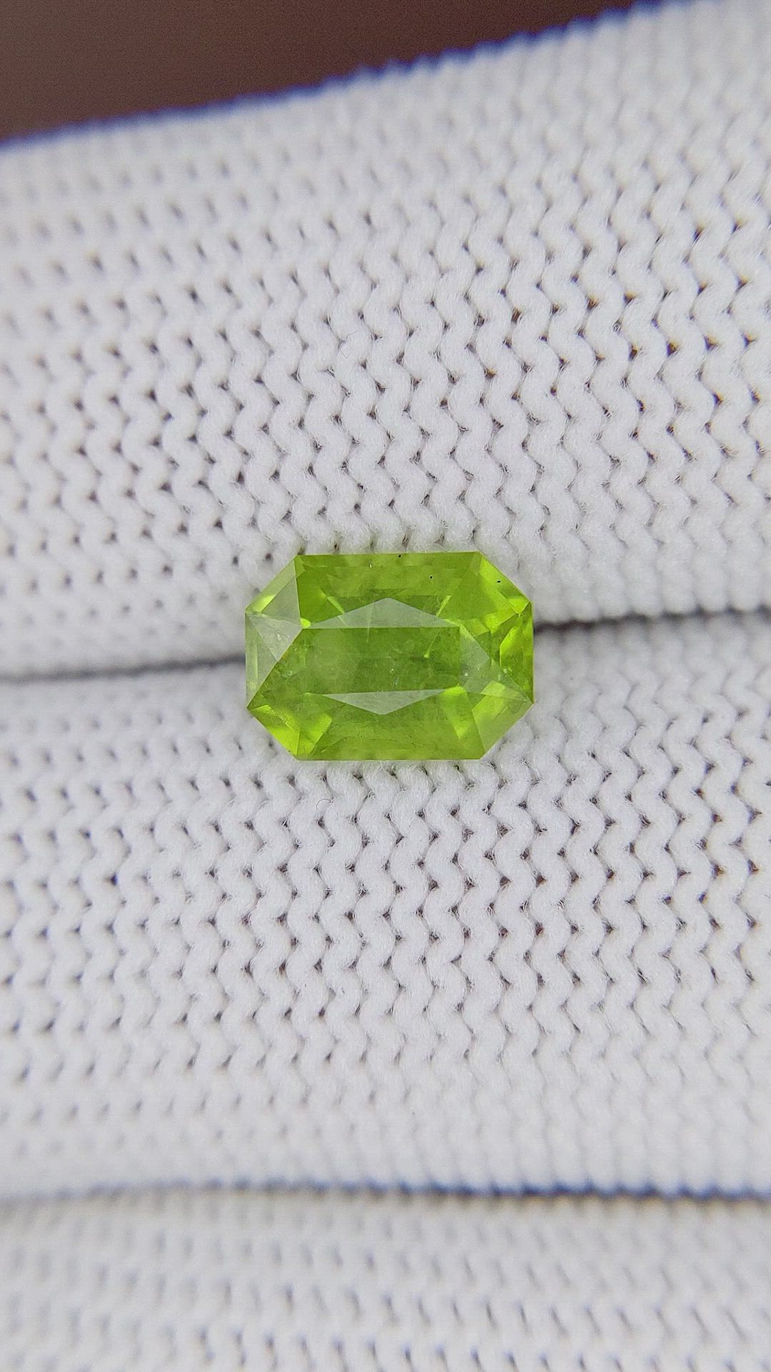 1.88 Ct. Yellowish Green Peridot from Pakistan Size Video