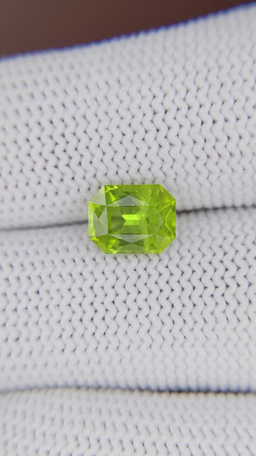 1.86 Ct. Yellowish Green Peridot from Pakistan Size Video