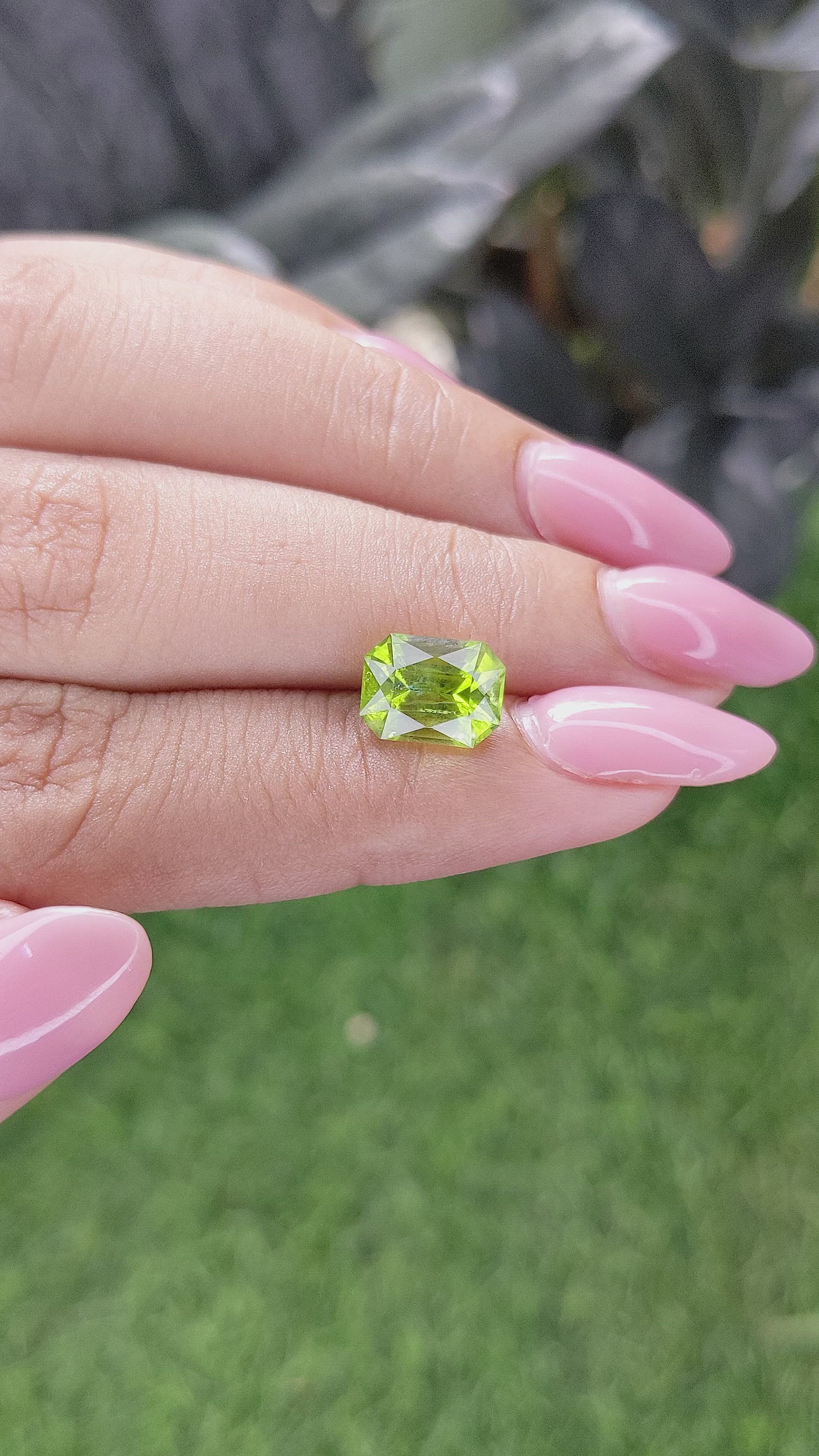 2.90 Ct. Yellowish Green Peridot from Pakistan Size Video