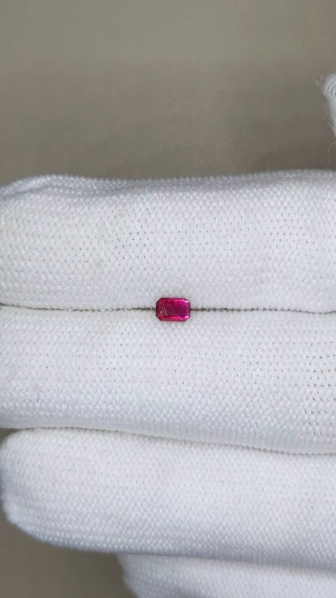 0.20 Ct. Pinkish Red Red Beryl from United States Size Video