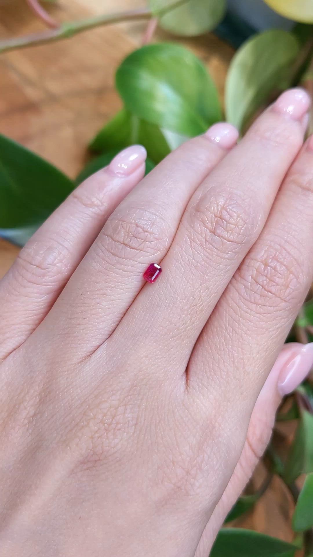 0.20 Ct. Pinkish Red Red Beryl from United States Size Video