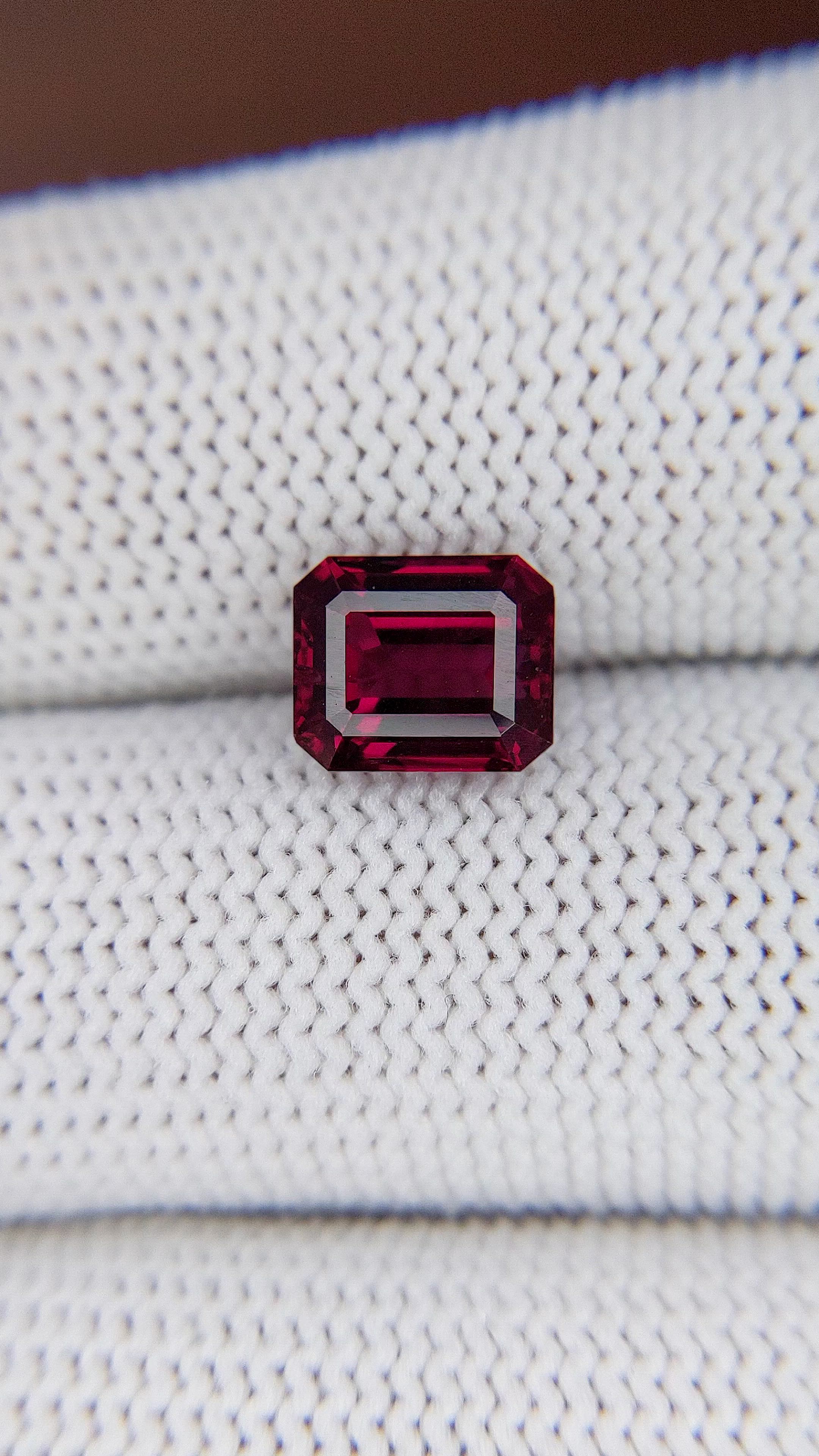 3.17 Ct. Pinkish Red Garnet from Ceylon (Sri Lanka) Size Video