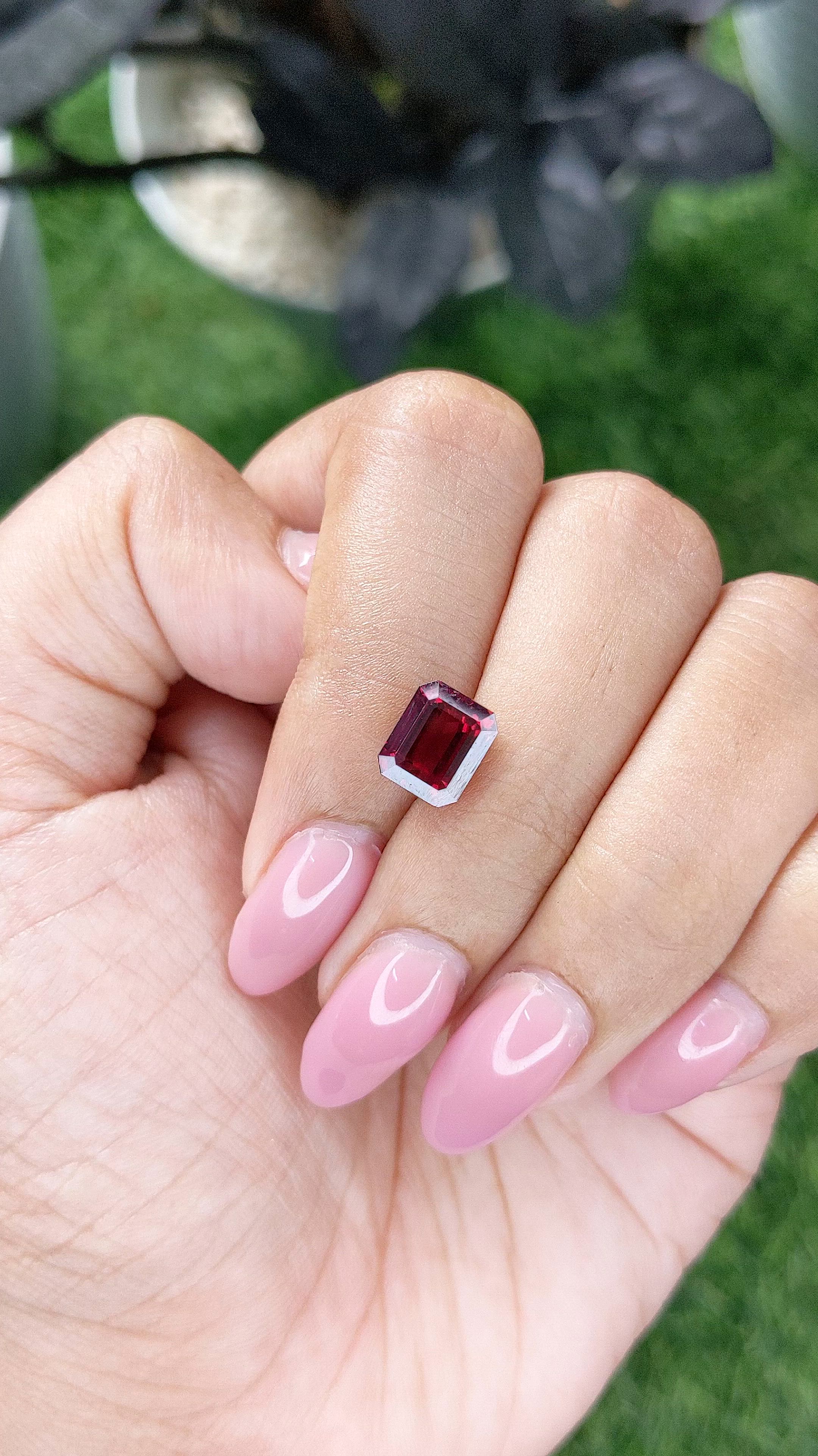 3.17 Ct. Pinkish Red Garnet from Ceylon (Sri Lanka) Size Video