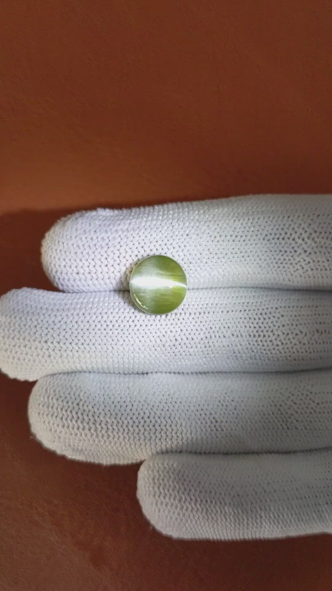 6.87 Ct. Brownish Green Cabochon Chrysoberyl from Ceylon (Sri Lanka) Size Video