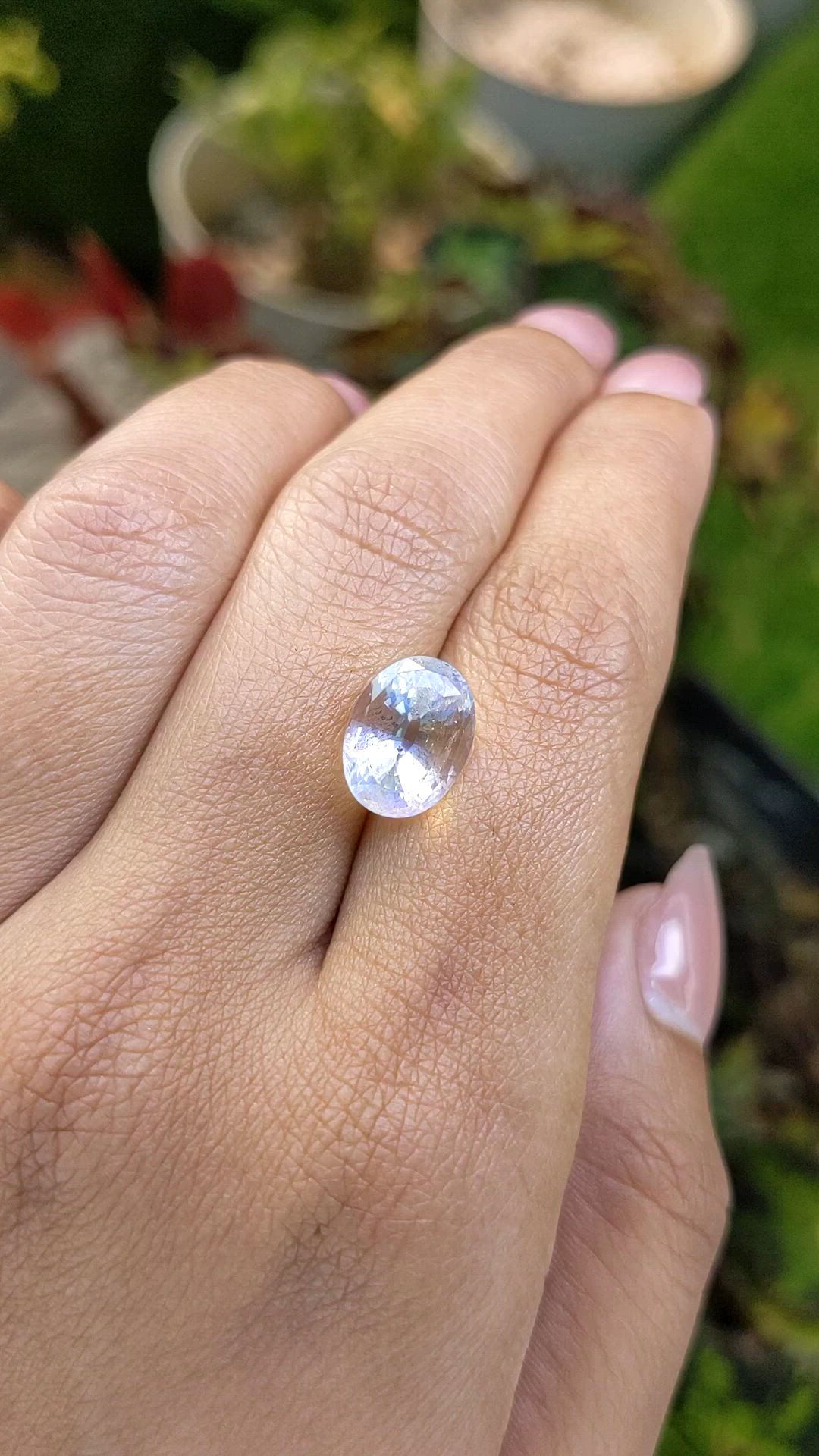 4.29 Ct. Rainbow Moonstone from Ceylon (Sri Lanka) Size Video
