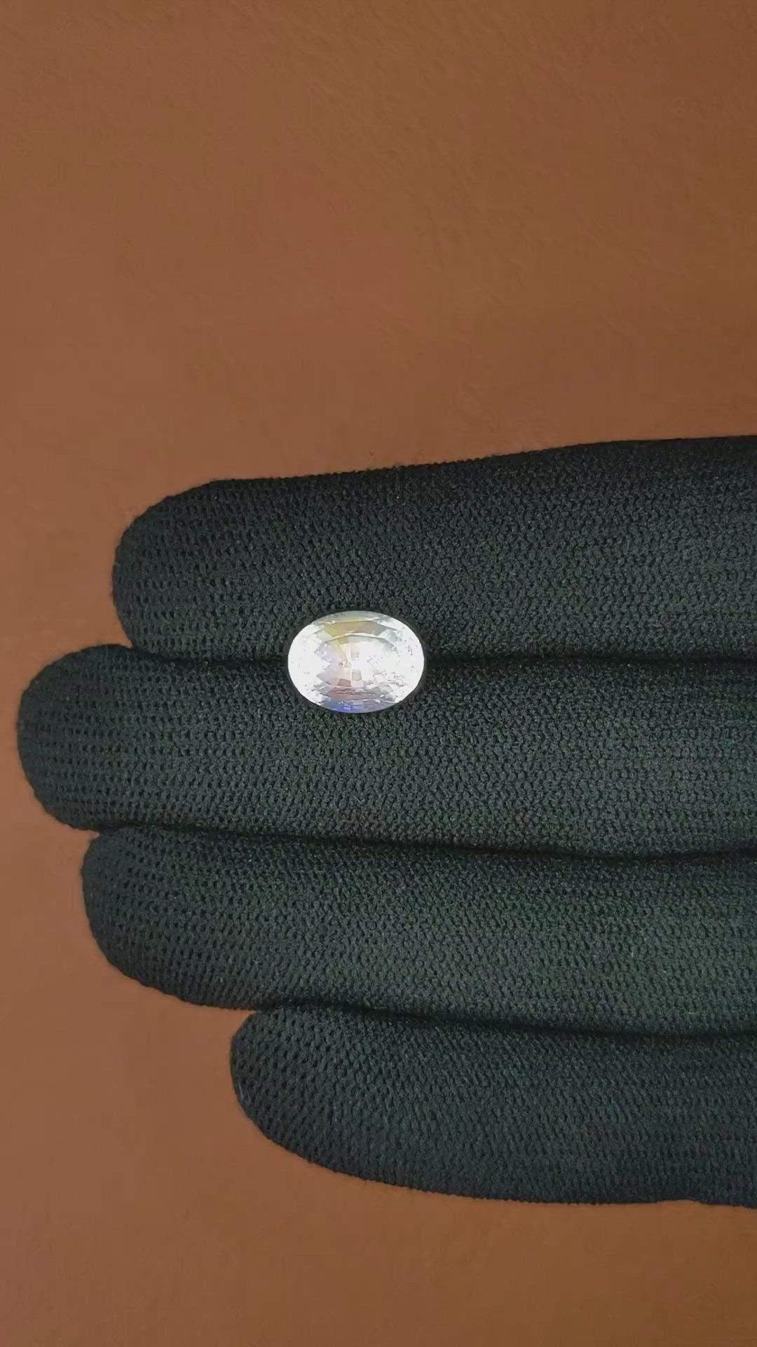 4.29 Ct. Rainbow Moonstone from Ceylon (Sri Lanka) Size Video