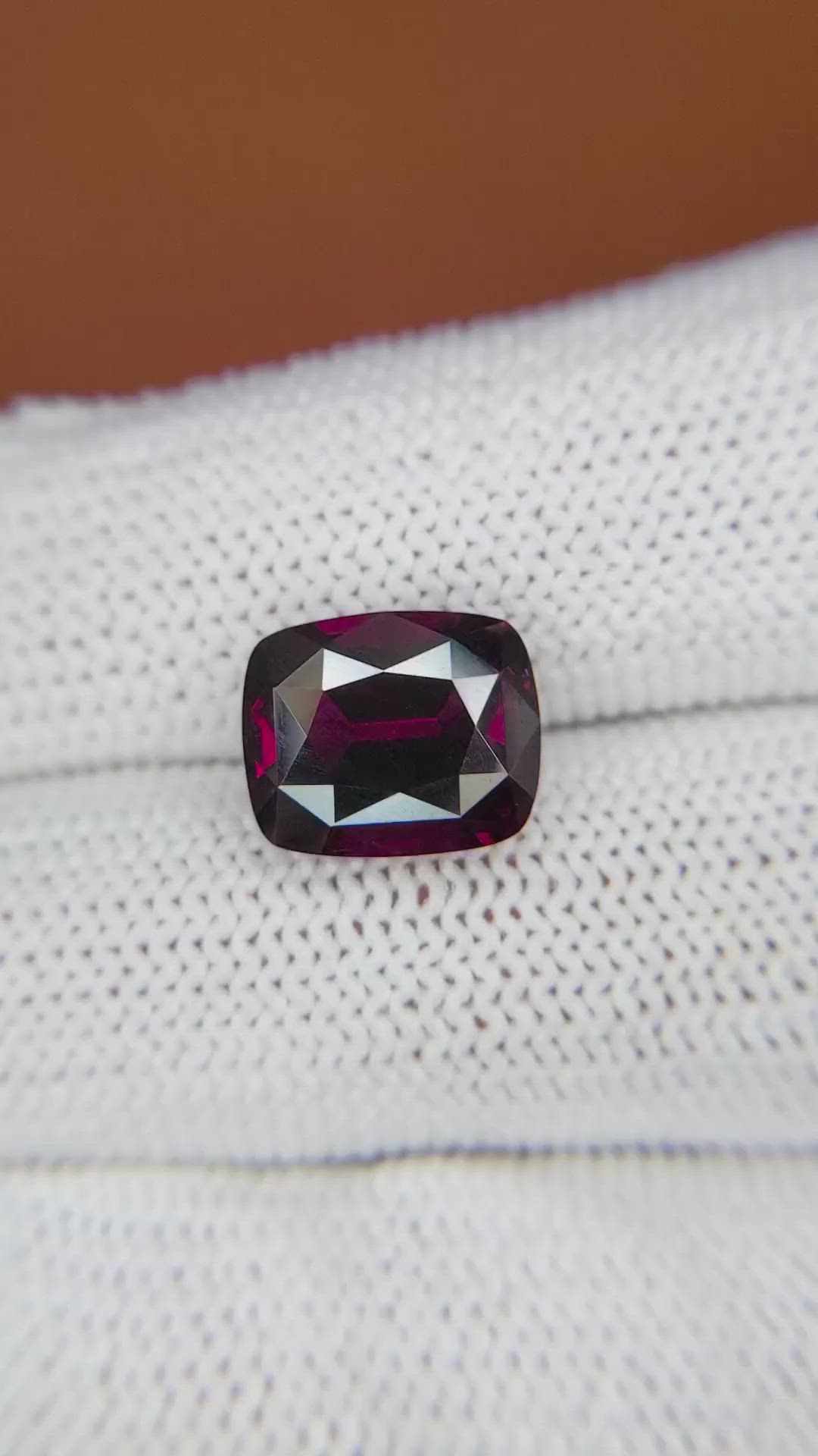 6.65 Ct. Purple Rhodolite Garnet from Ceylon (Sri Lanka) Size Video