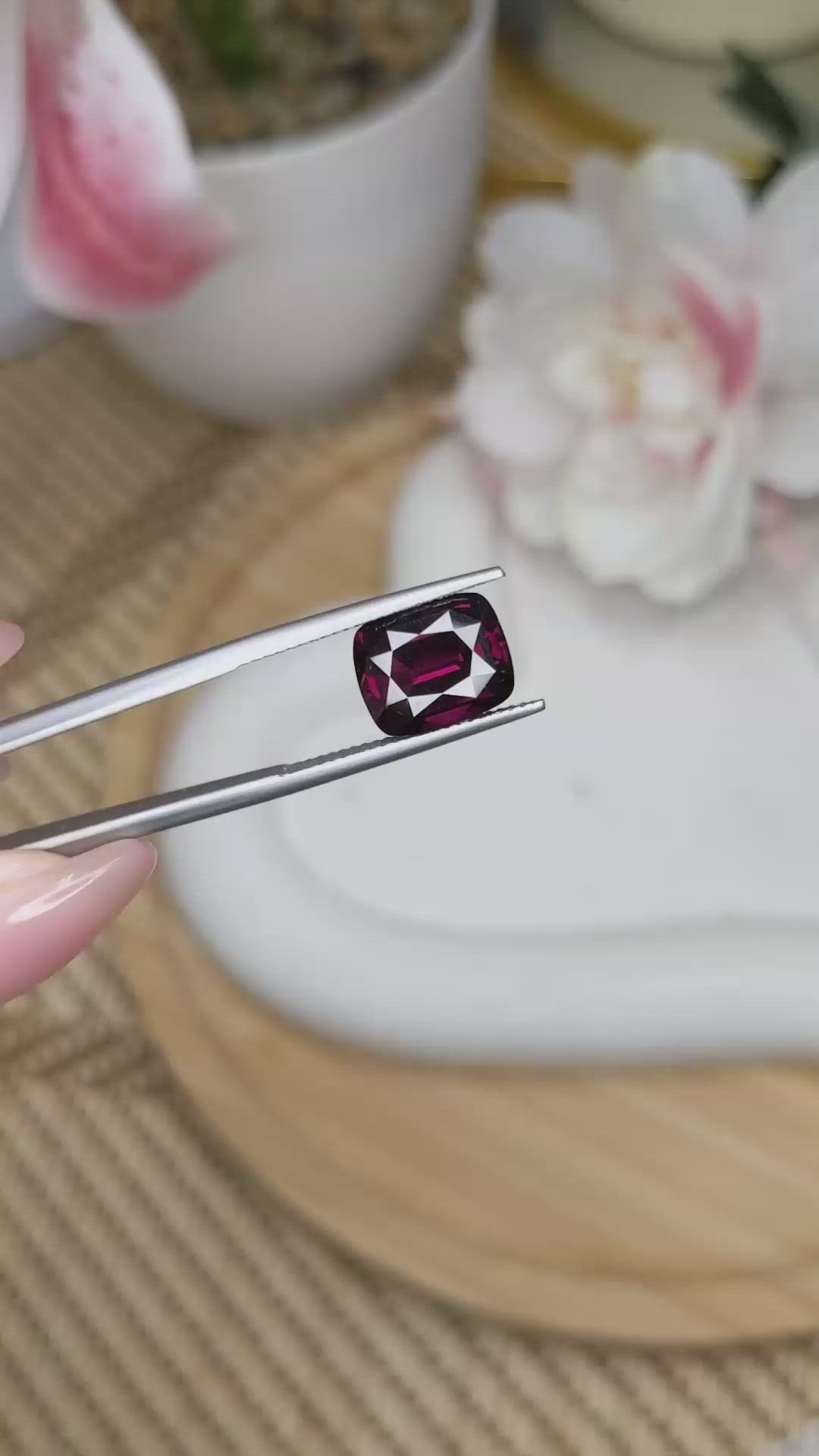 6.65 Ct. Purple Rhodolite Garnet from Ceylon (Sri Lanka) Size Video