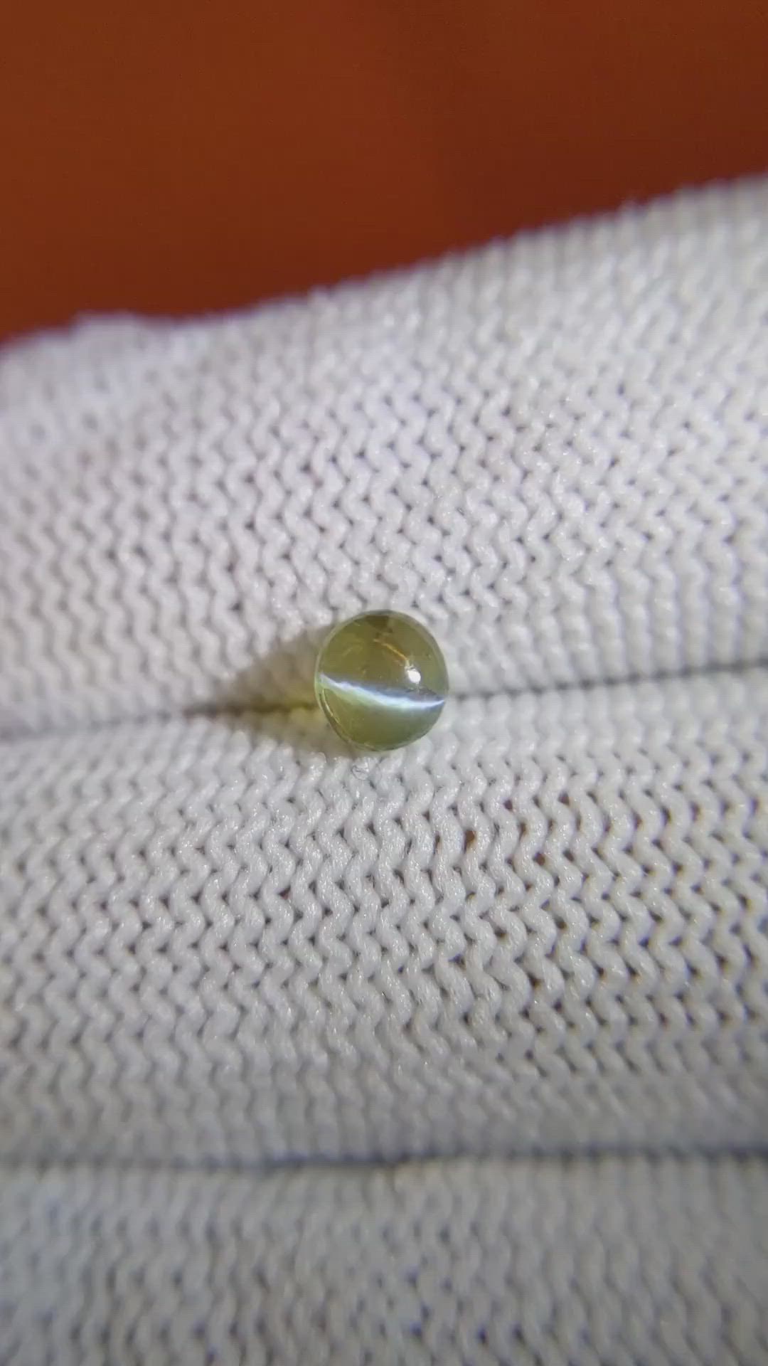 0.61 Ct. Cabochon Alexandrite from Ceylon (Sri Lanka) Size Video