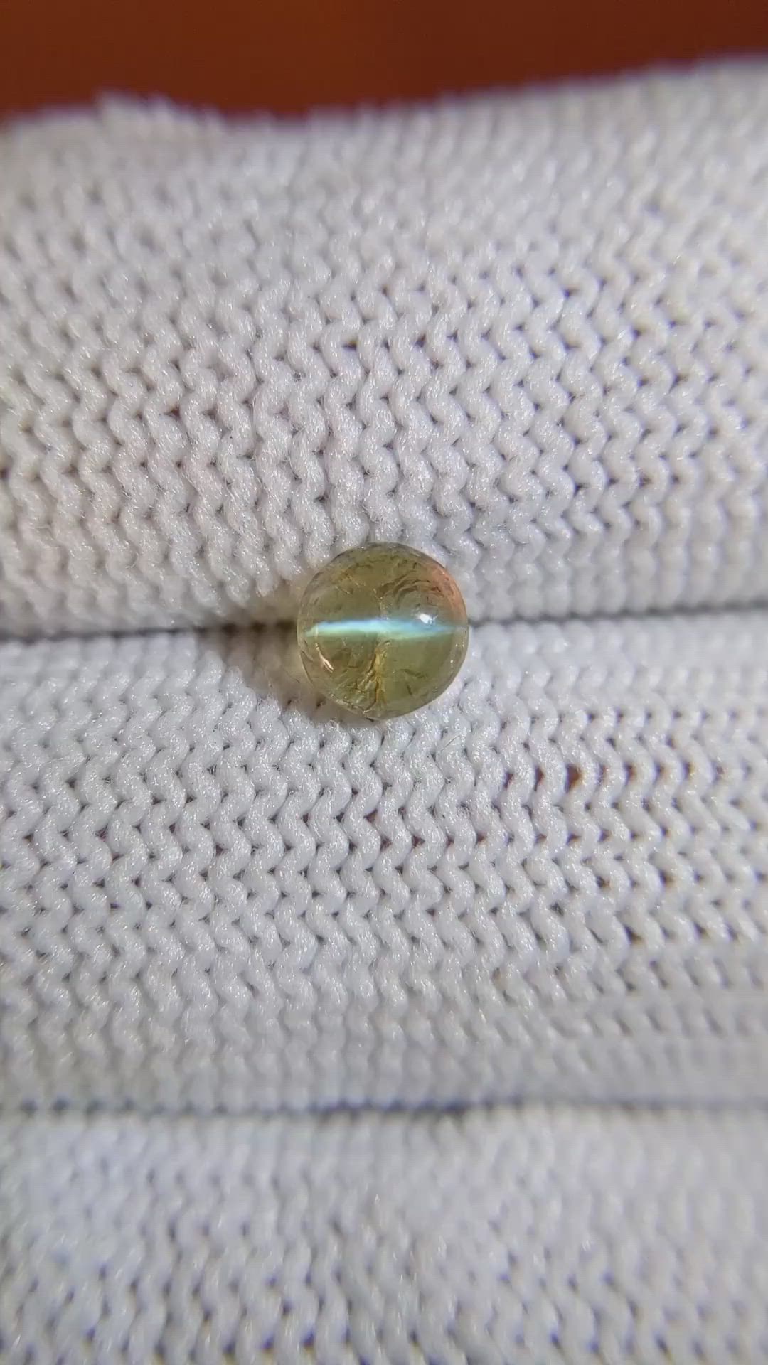 0.79 Ct. Cabochon Alexandrite from Ceylon (Sri Lanka) Size Video