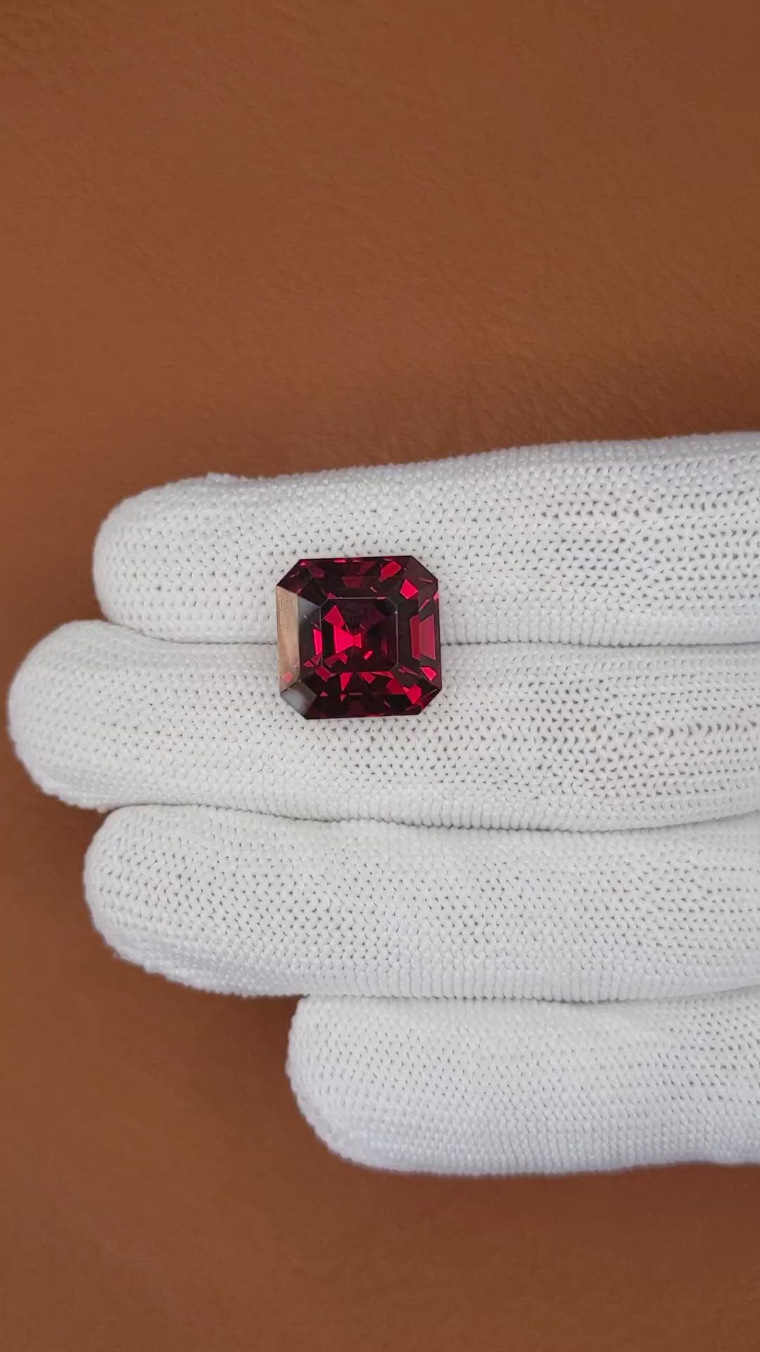 19.05 Ct. Red Garnet from Ceylon (Sri Lanka) Size Video